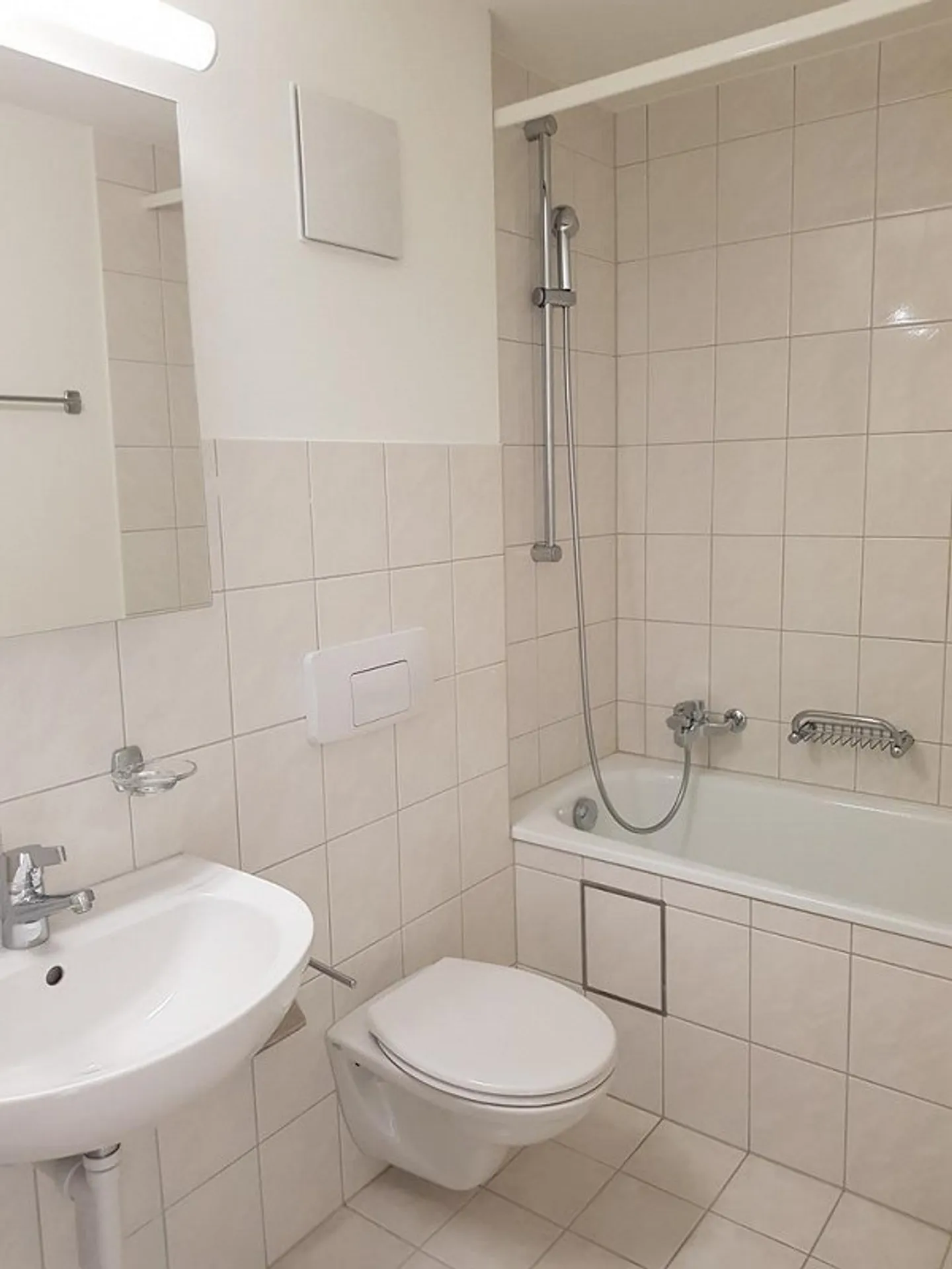 Apartment with beautiful view for rent - Photo 5 of 11