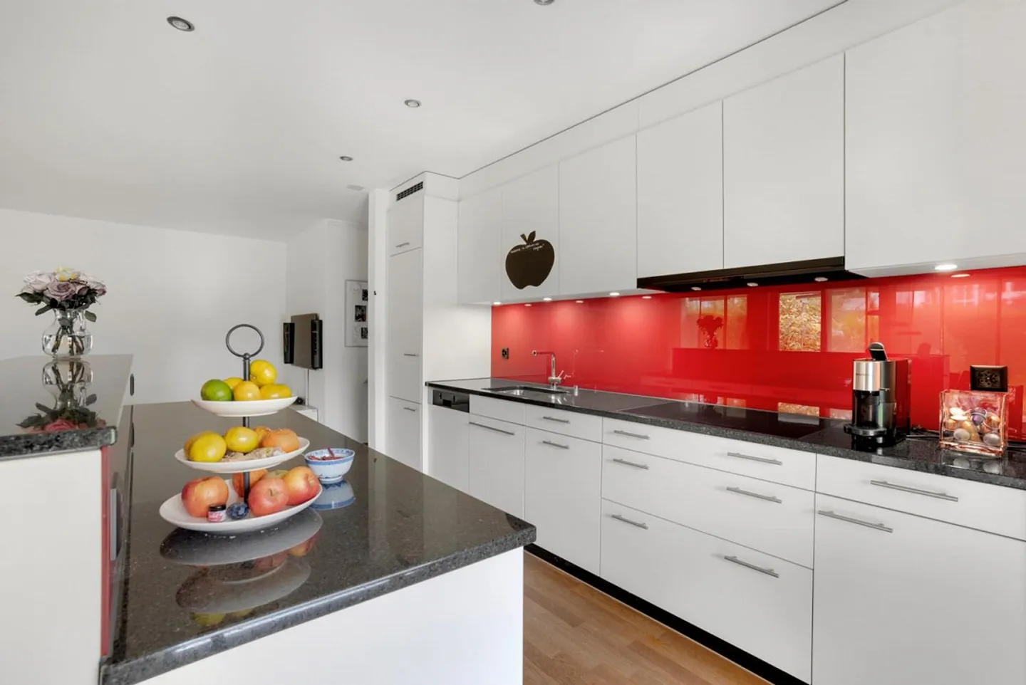 Moderno appartamento di 4,5 stanze con giardino paradisiaco in standard Minergie - Foto 1 di 9