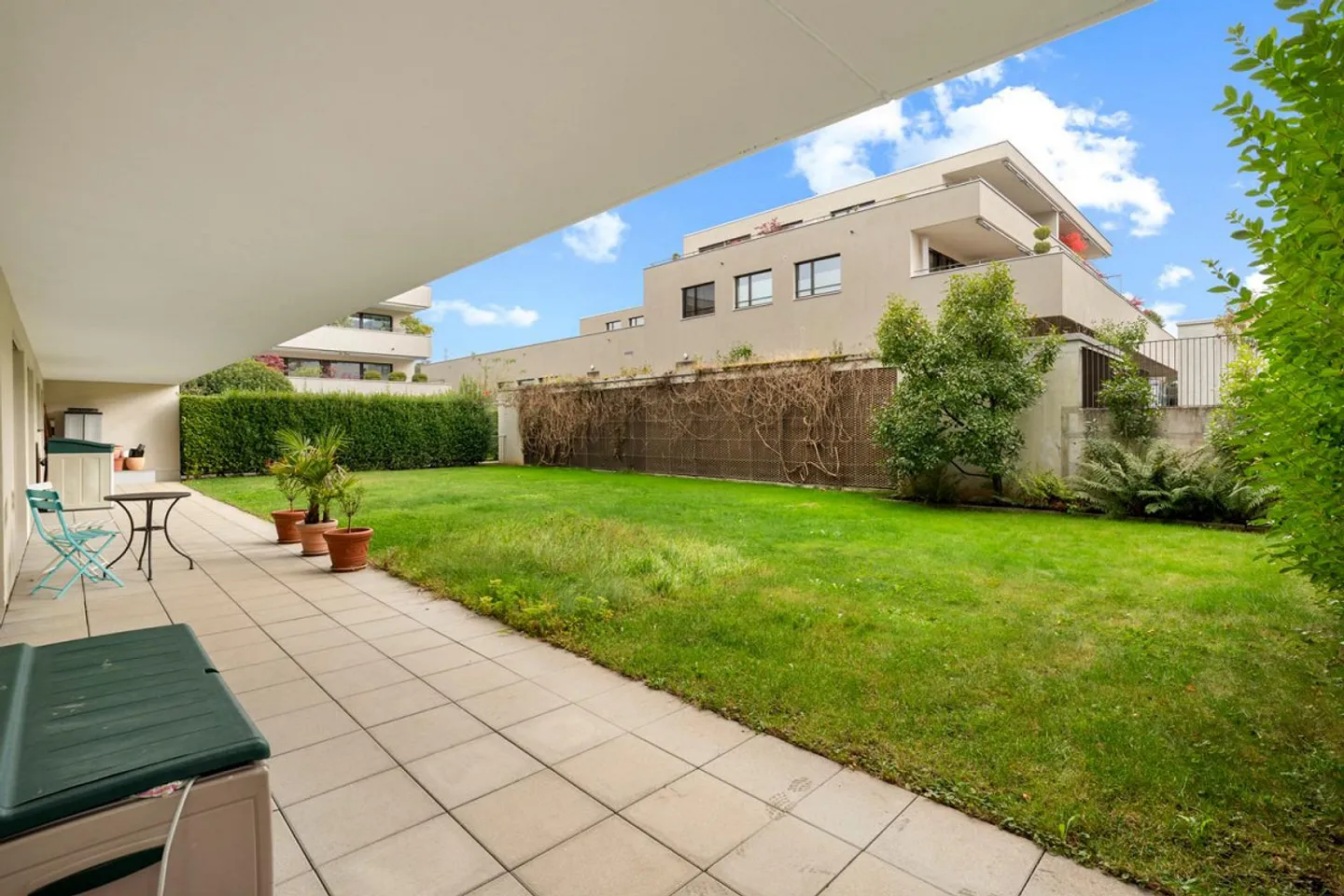 Moderno appartamento di 4,5 stanze con giardino paradisiaco in standard Minergie - Foto 6 di 9