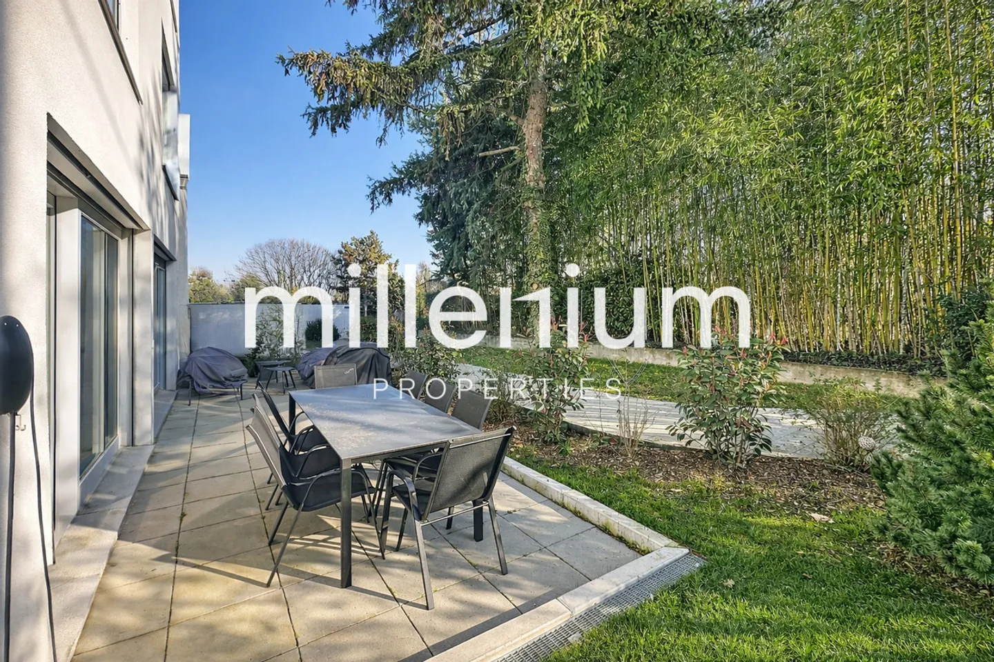 Très beau duplex moderne avec 5 chambres, nouveau à Grand-Lancy - Photo 1 sur 11