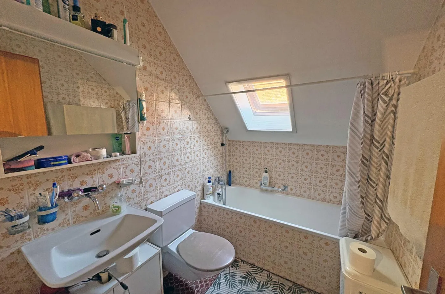 Bâtiment résidentiel avec deux appartements à Münchenwiler... - Photo 9 sur 13