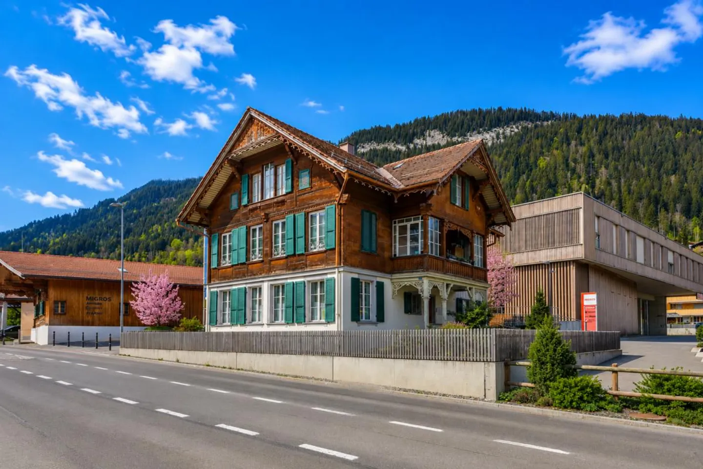 Charmantes Zweifamilienhaus im Zentrum - Foto 1 von 10