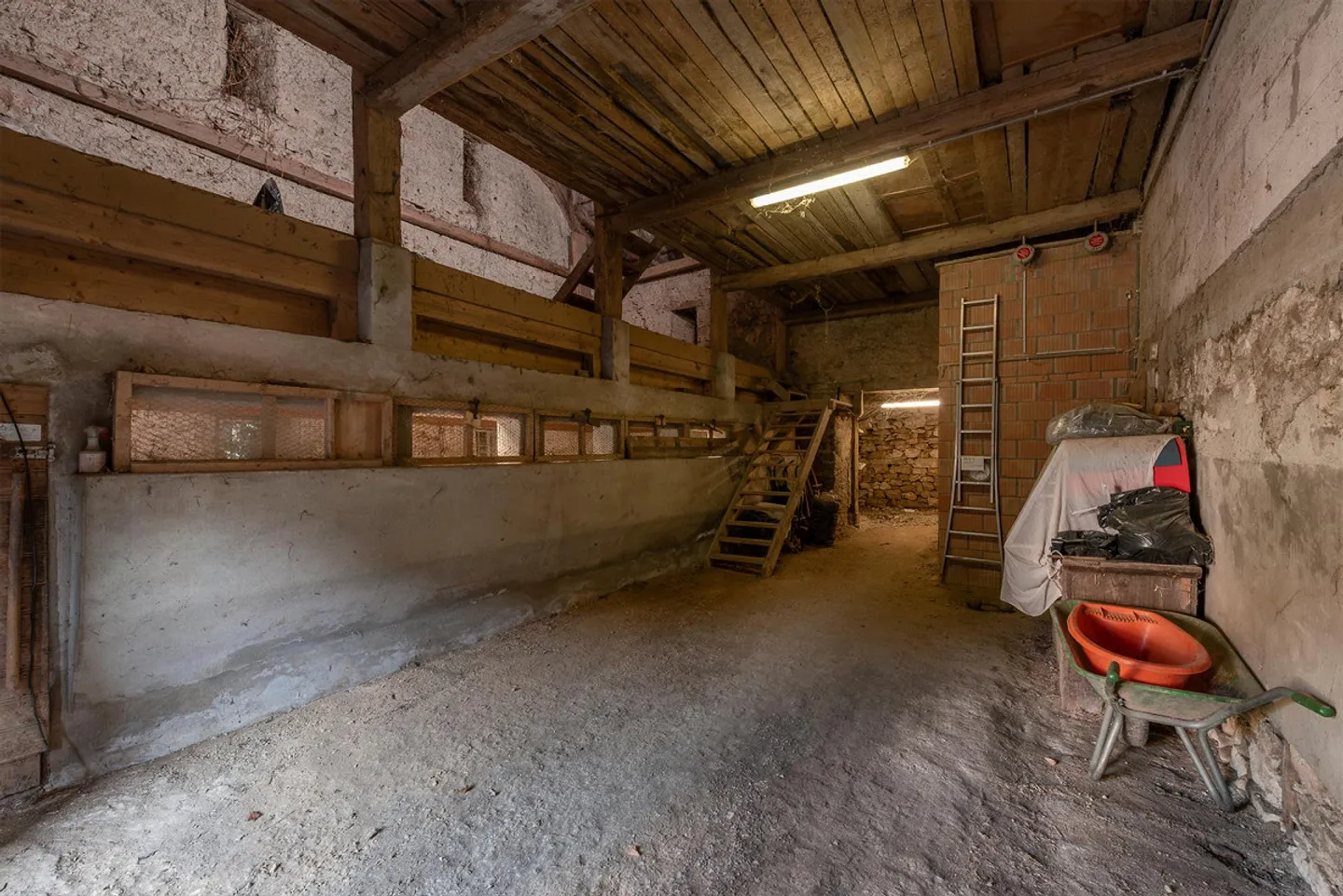 Fattoria storica con 8 camere in posizione idilliaca a Ziefen - Foto 27 di 28