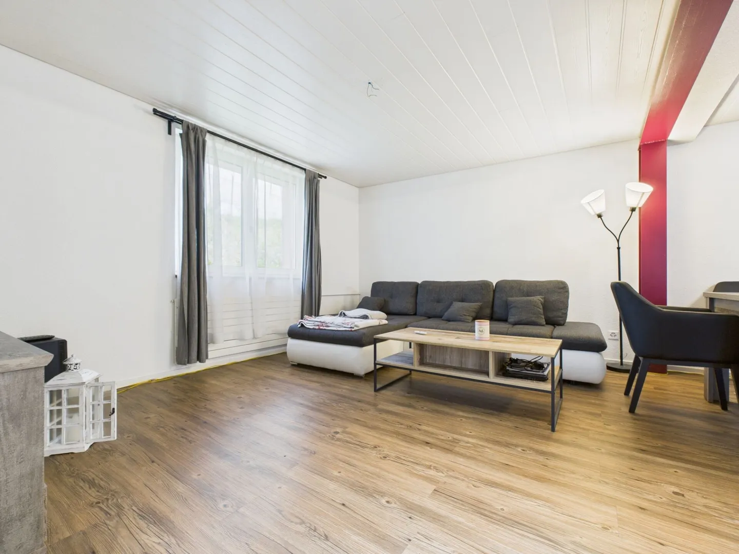 Versatile property with residential and commercial use - Photo 9 of 16