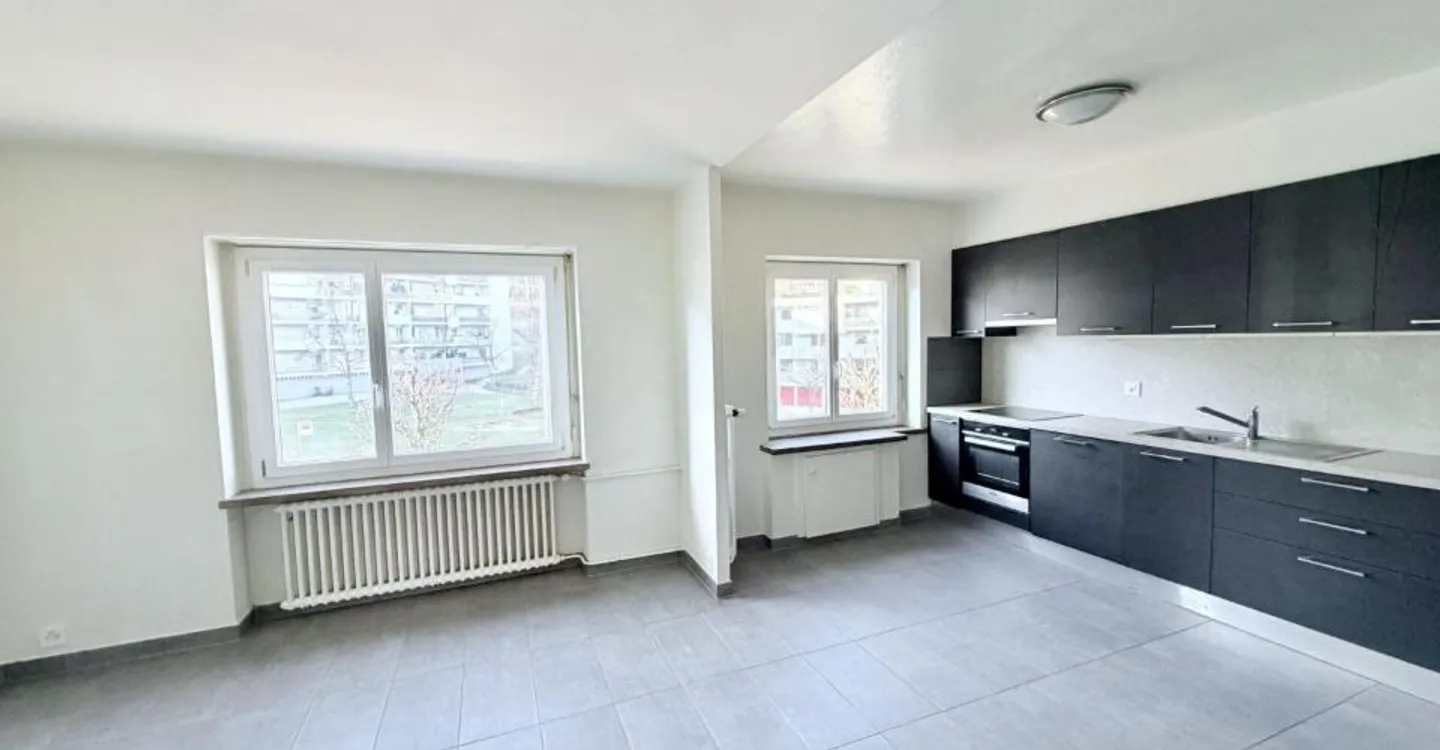 Appartement Charmant avec Balcon - Photo 2 sur 8