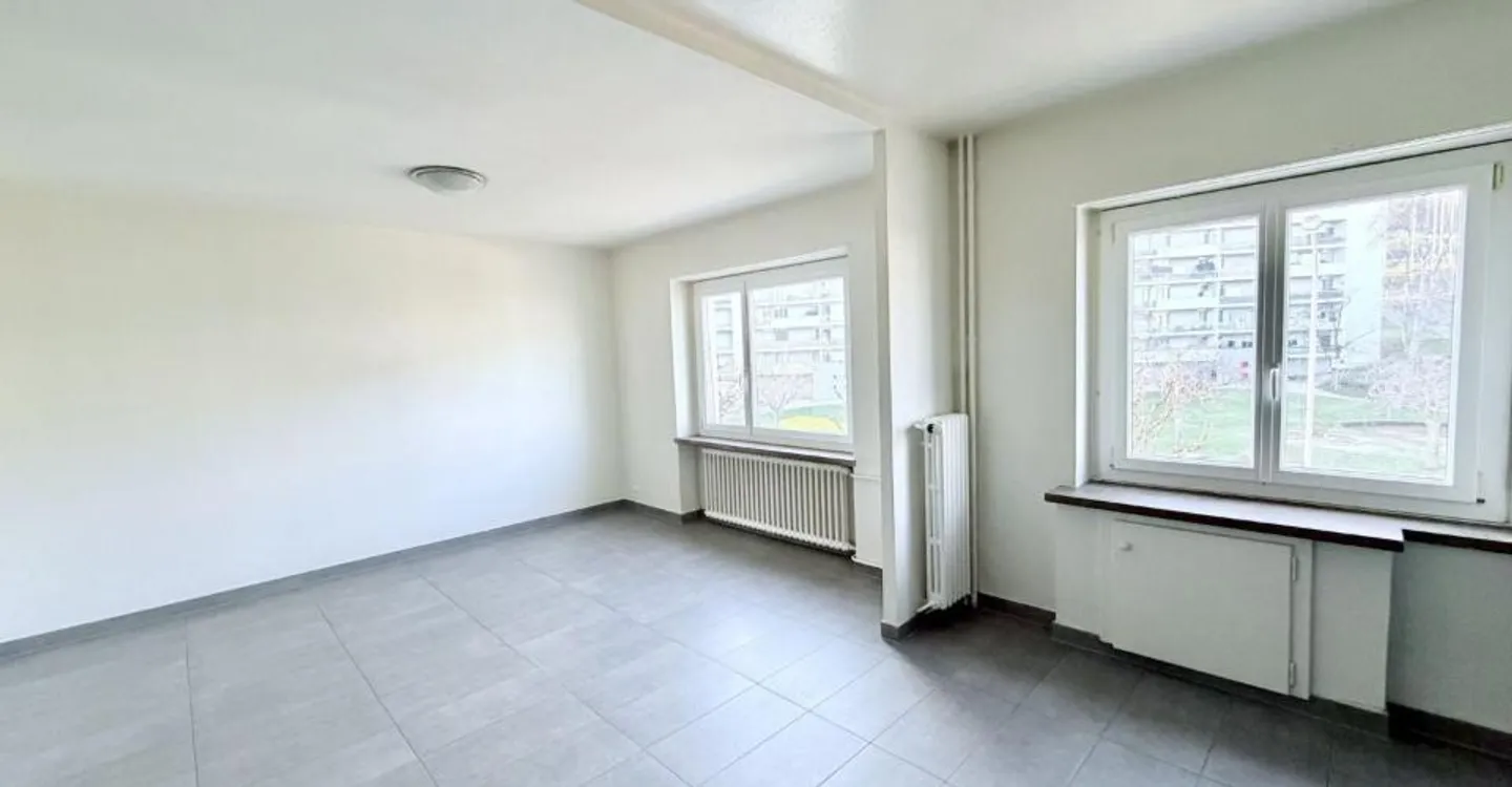 Appartement Charmant avec Balcon - Photo 3 sur 8