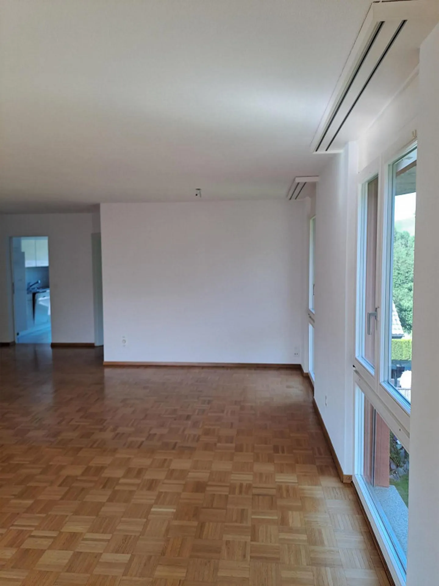 Moderno, luminoso appartamento di 3,5 locali in posizione tranquilla con vista sul verde - Foto 13 di 23