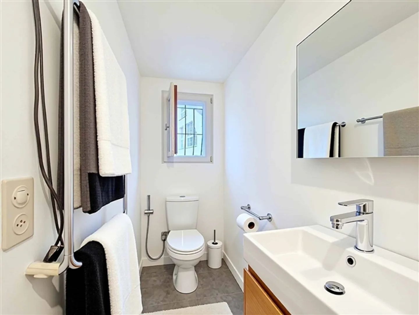 Charmantes Haus mit Renovierungspotenzial - Foto 11 von 13