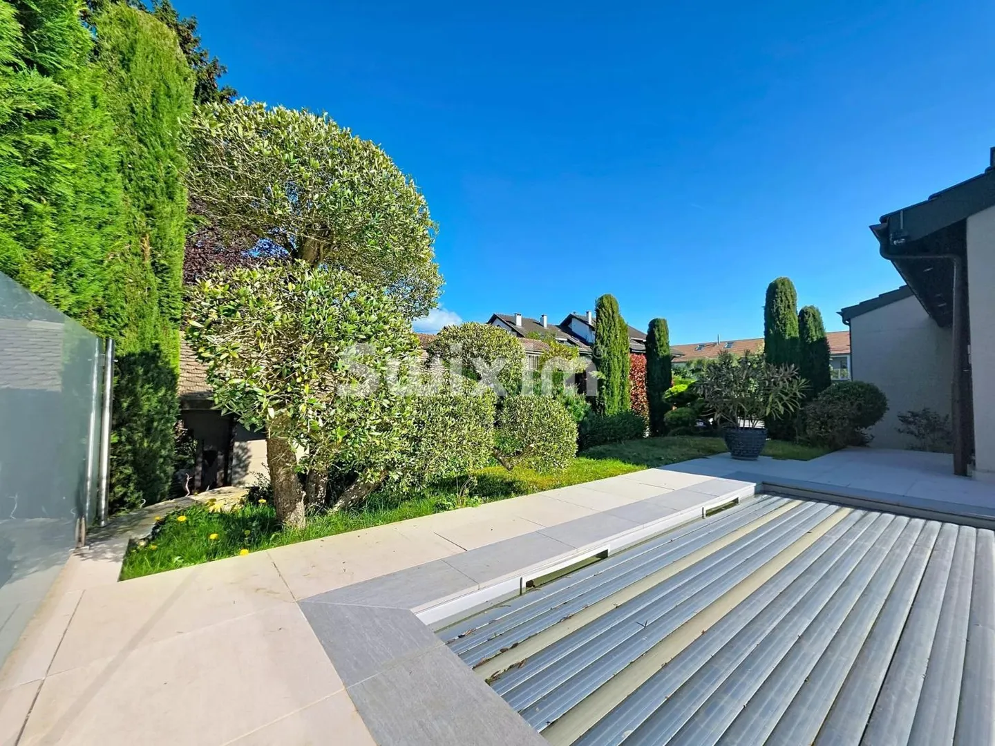 Maison familiale rénovée avec piscine - Photo 11 sur 12