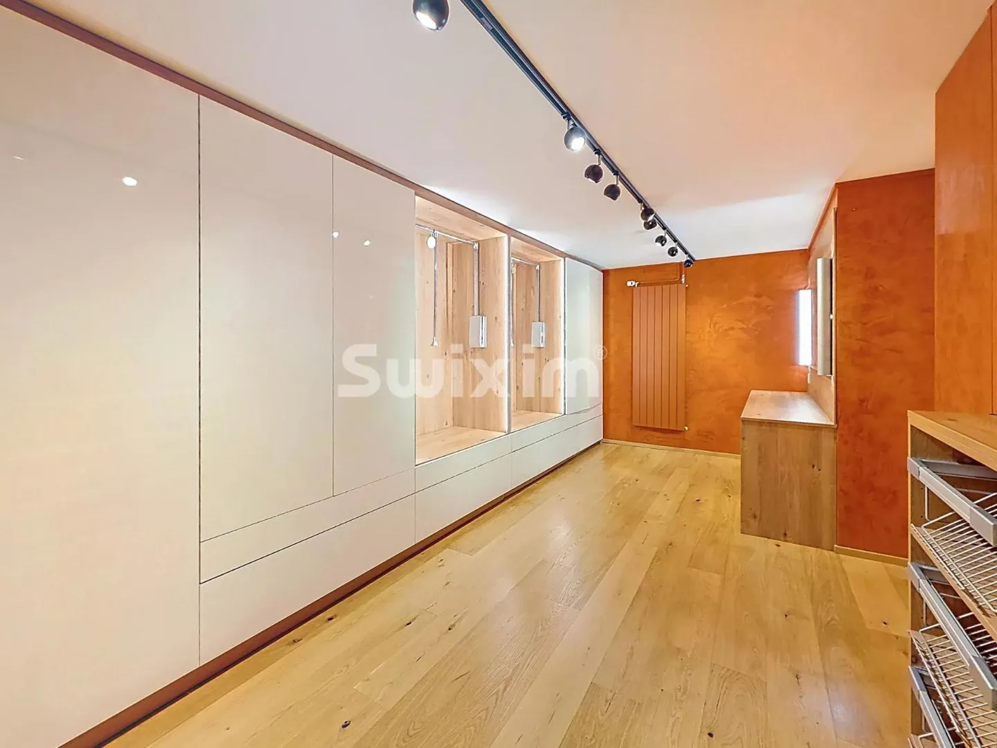 Maison familiale rénovée avec piscine - Photo 7 sur 12