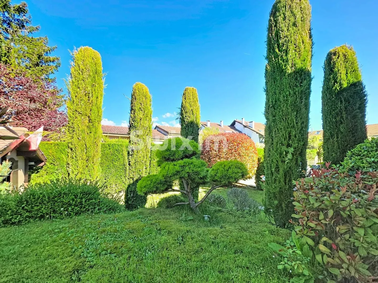 Maison familiale rénovée avec piscine - Photo 12 sur 12
