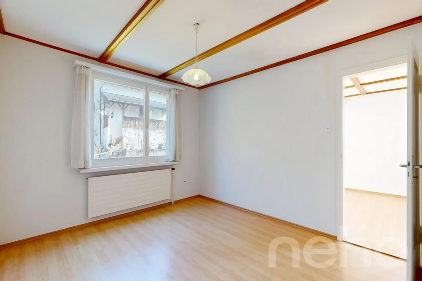 Charming 3.5-room single-family house with great potential in a quiet location - Photo 4 of 12