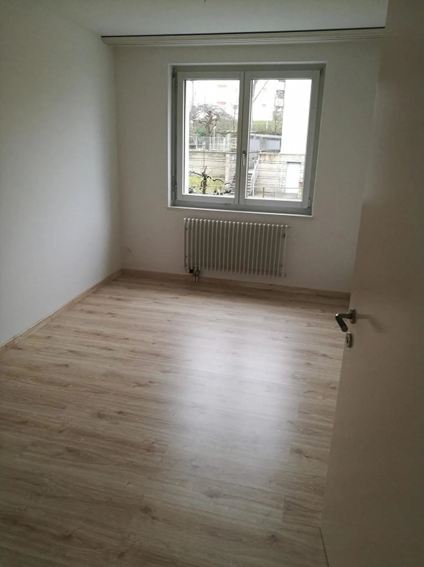 Exklusive 6 Zimmer-Wohnung mit Dachterrasse - Foto 5 von 6