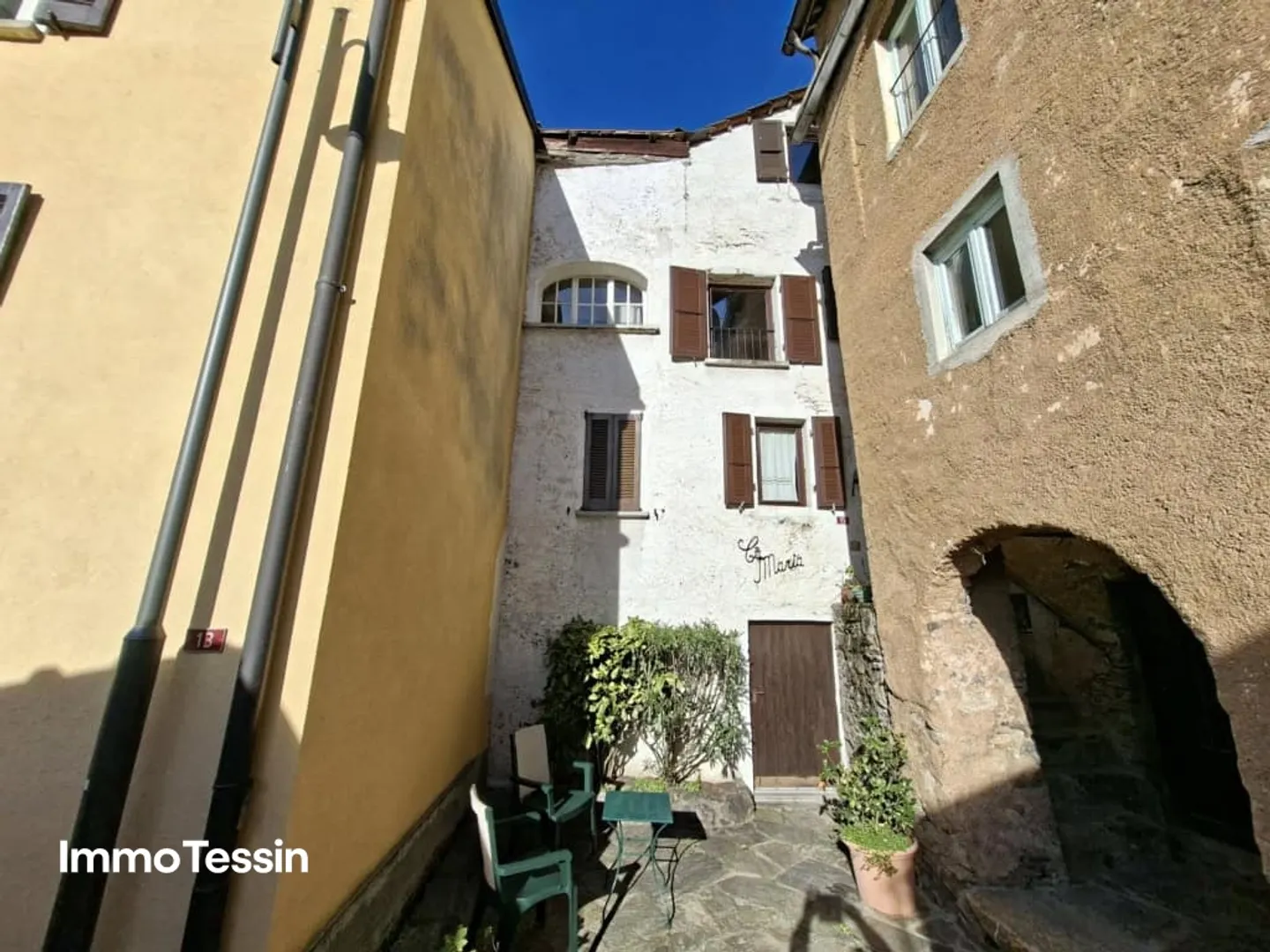 Autentica casa ticinese con molto fascino in una posizione tranquilla nel cuore di Odogno - Foto 1 di 13