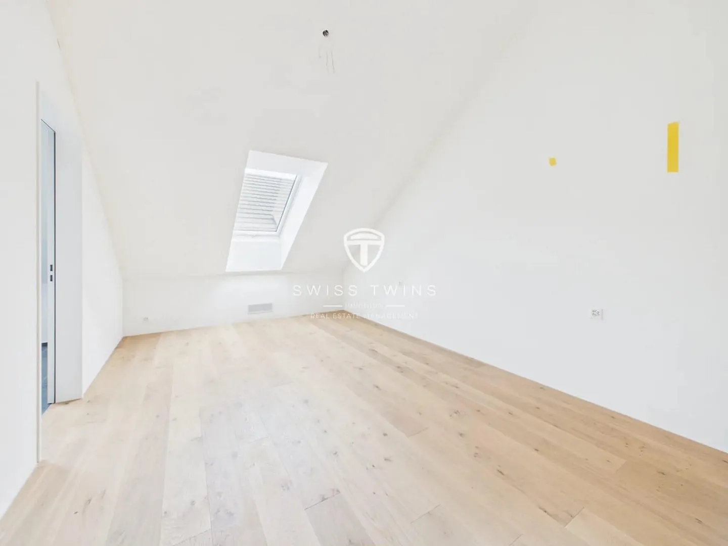 Appartement Penthouse Exclusif 3.5 Pièces avec Vue - Une Touche de Do... - Photo 4 sur 13