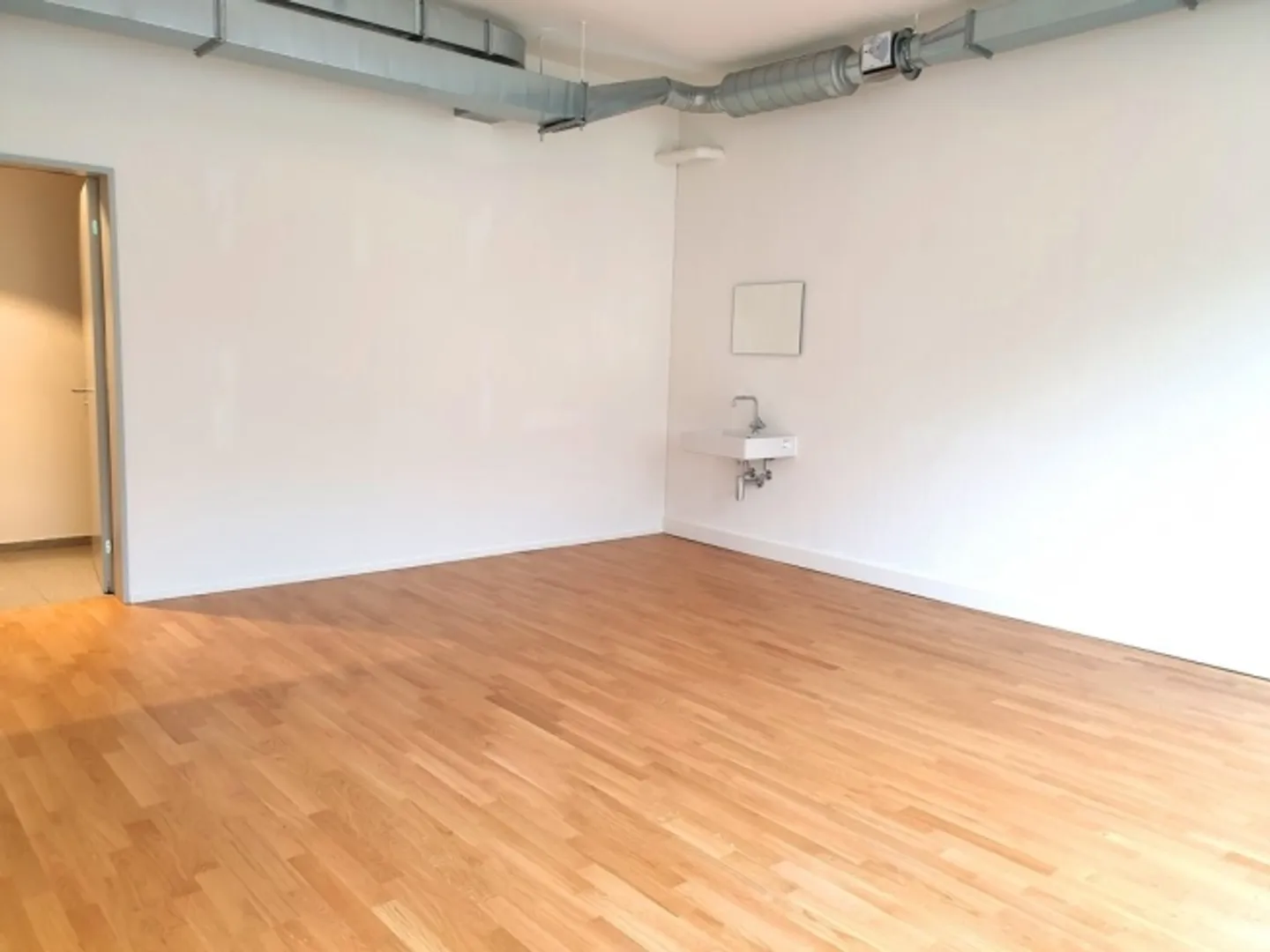 Ufficio in affitto in una posizione centrale a Waldegg! - Foto 2 di 3