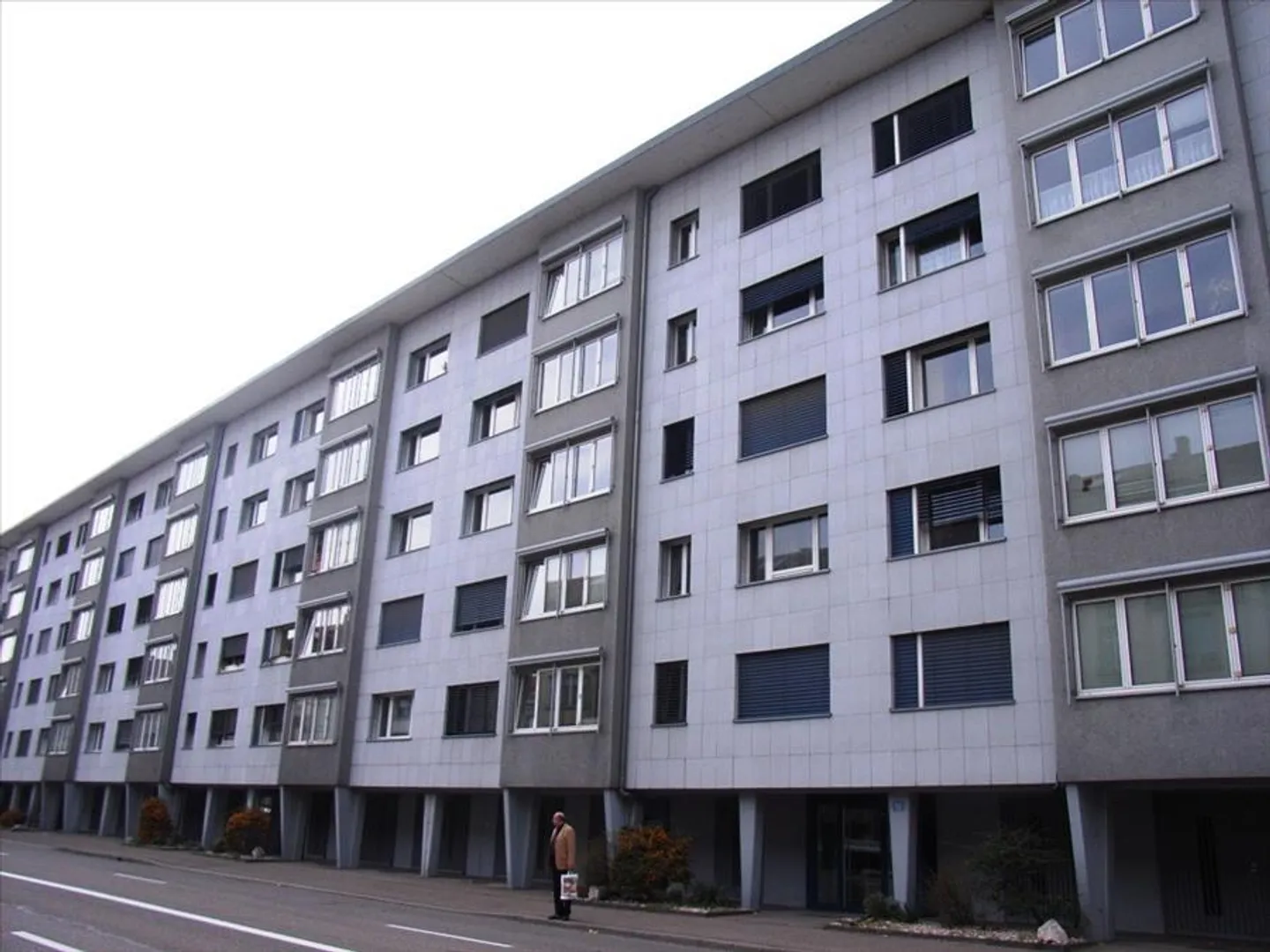 Einstellhallenplatz in a central location - Photo 1 of 1