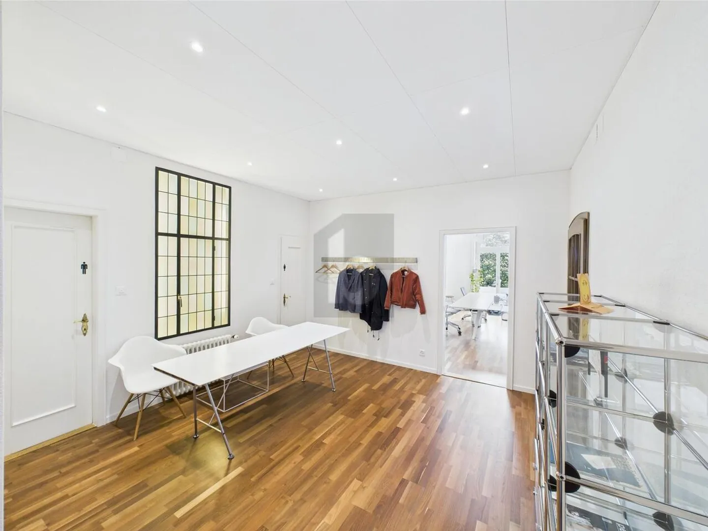 Office space for rent - Photo 2 of 6