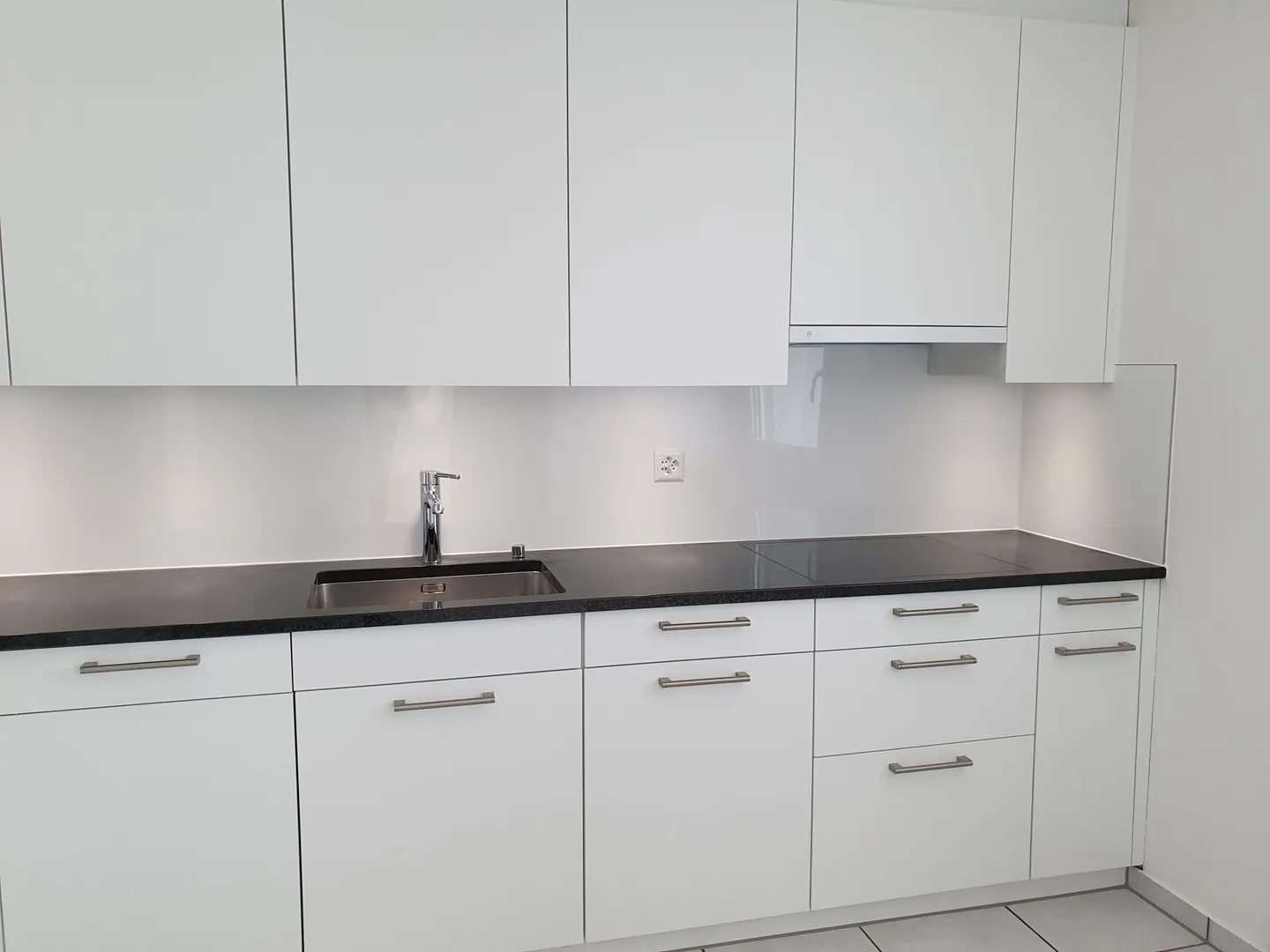 Renovated 3.5-room apartment in a quiet location, with its own laundry room - Photo 3 of 9