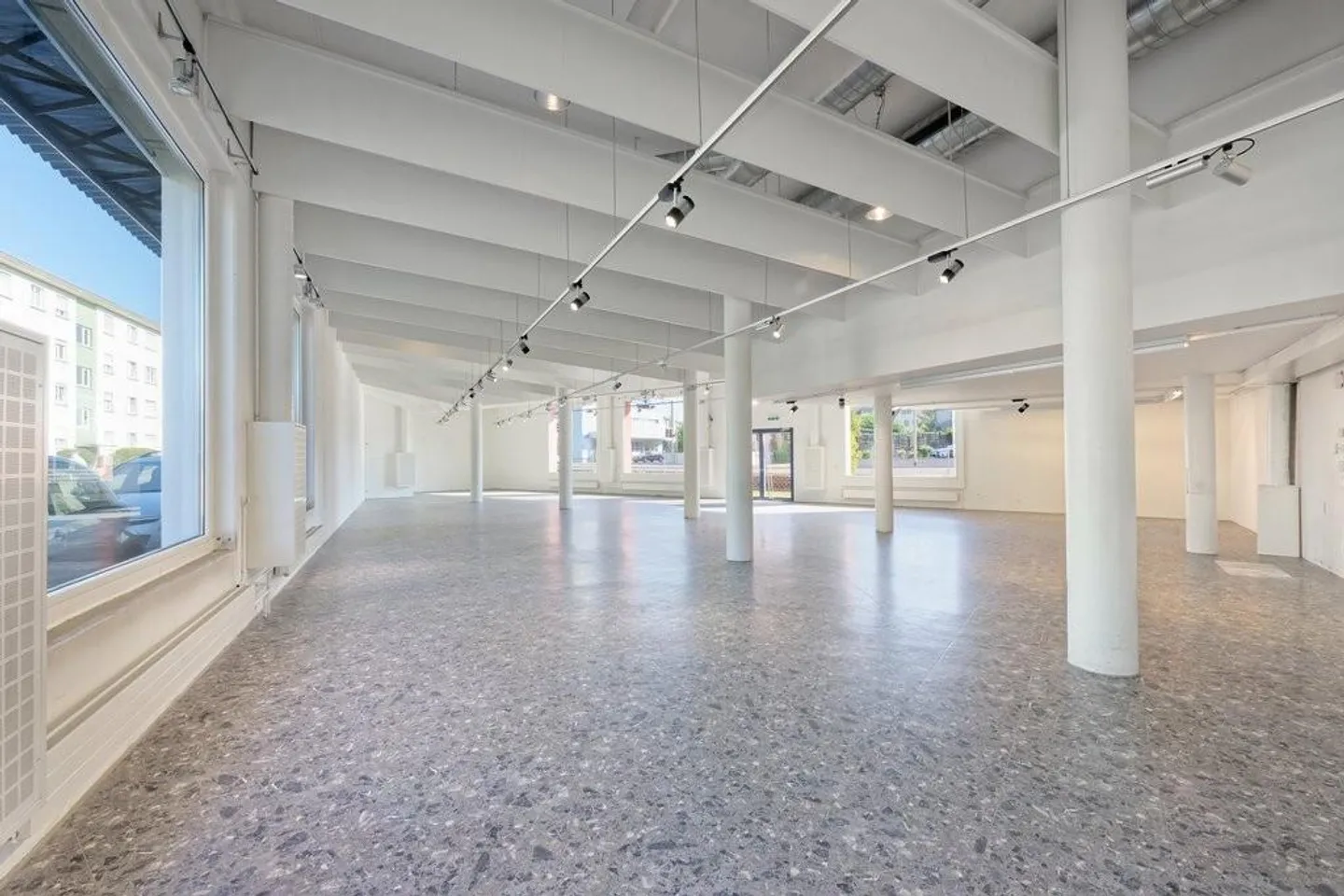 L'Opportunité - Espace Commercial Attrayant dans un Emplacement de Choix - Photo 4 sur 9