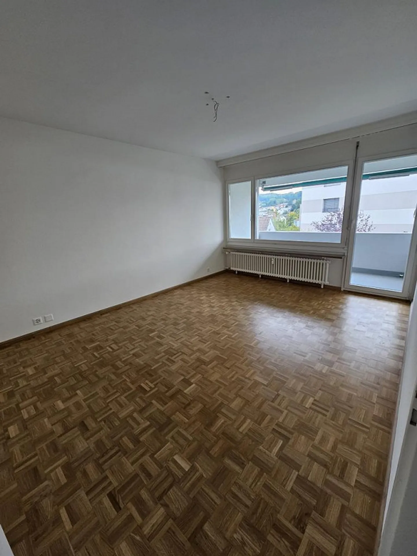 Spacious 2-room apartment (renovated) - Photo 7 of 12