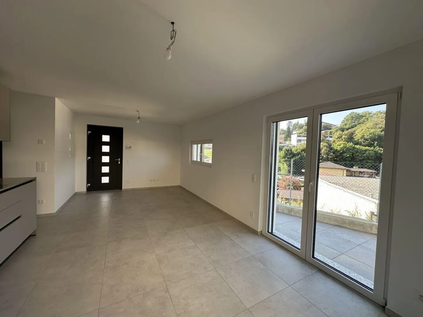 Neue und moderne 3,5-Zimmer-Wohnung mit privatem Garten und t... - Foto 4 von 14