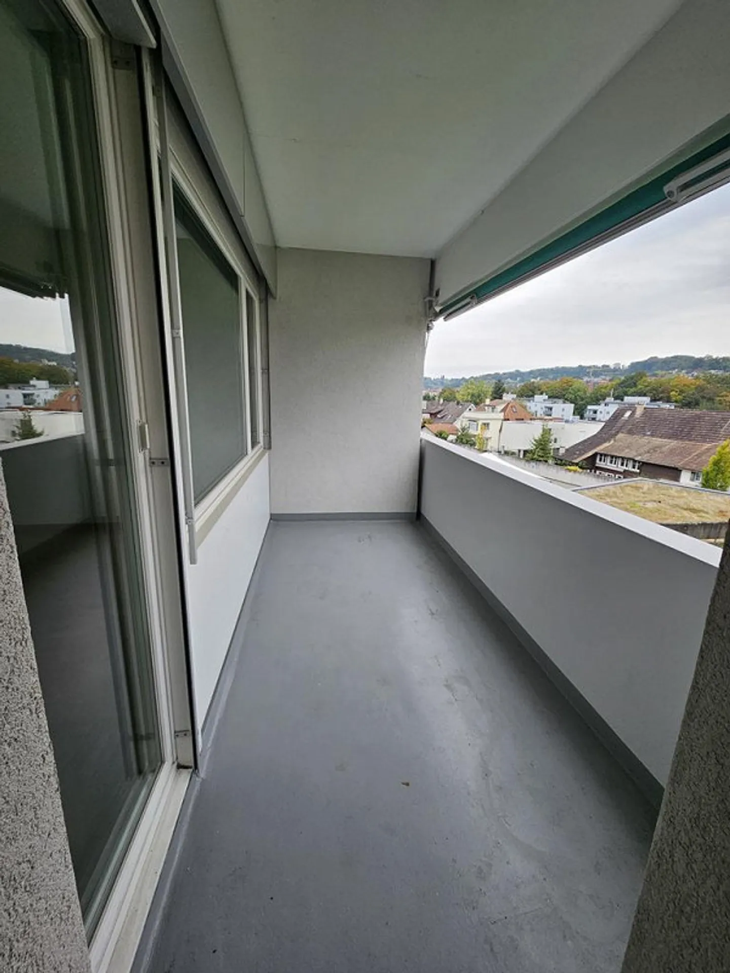 Spacious 2-room apartment (renovated) - Photo 9 of 12