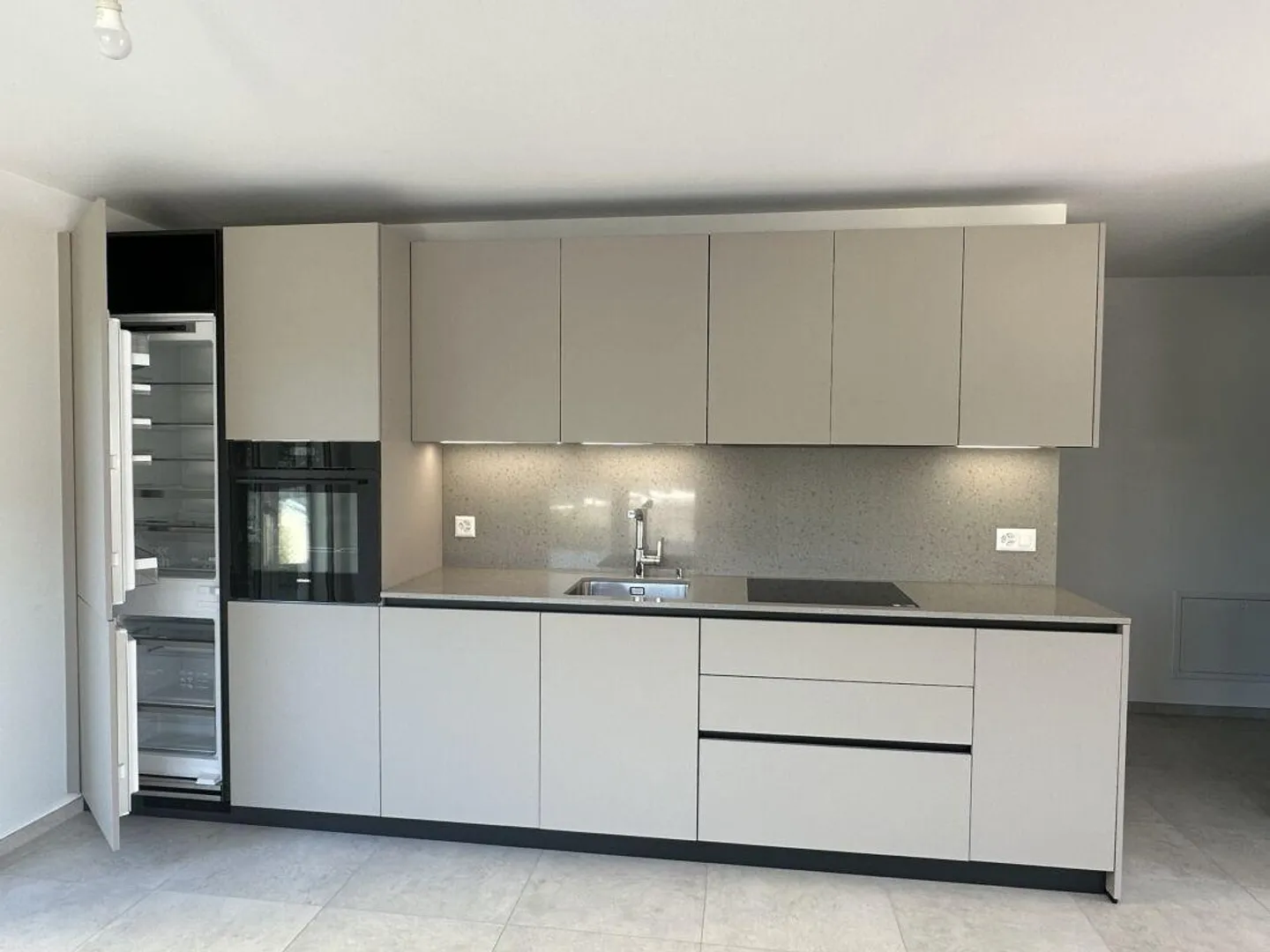 Neue und moderne 3,5-Zimmer-Wohnung mit privatem Garten und t... - Foto 5 von 14