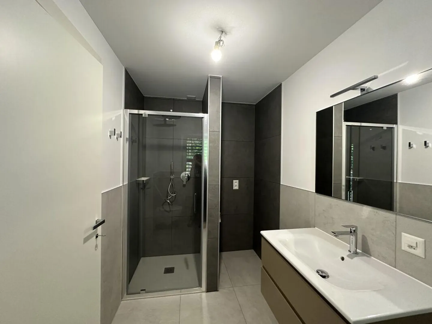 Neue und moderne 3,5-Zimmer-Wohnung mit privatem Garten und t... - Foto 7 von 14