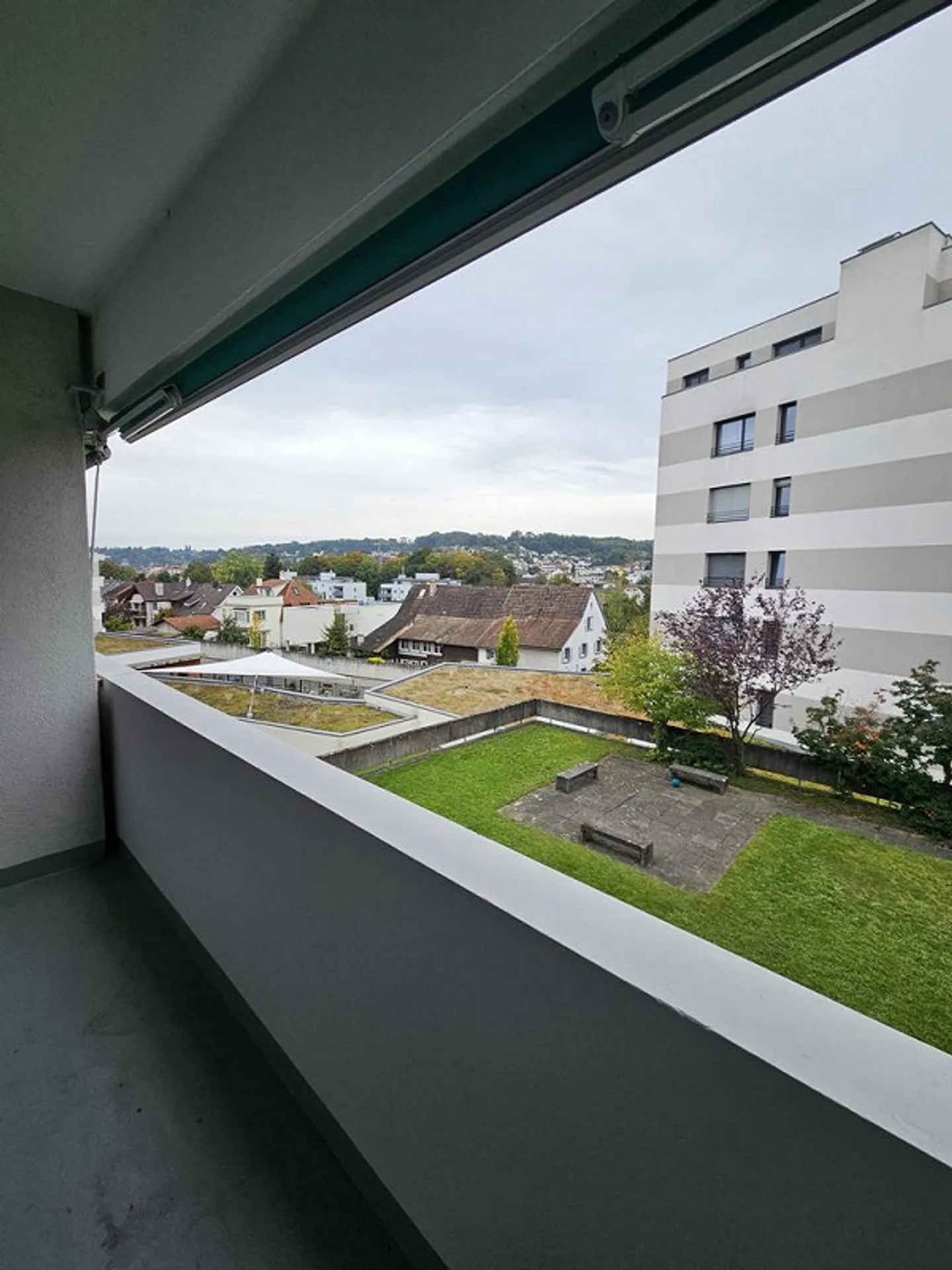 Spacious 2-room apartment (renovated) - Photo 10 of 12