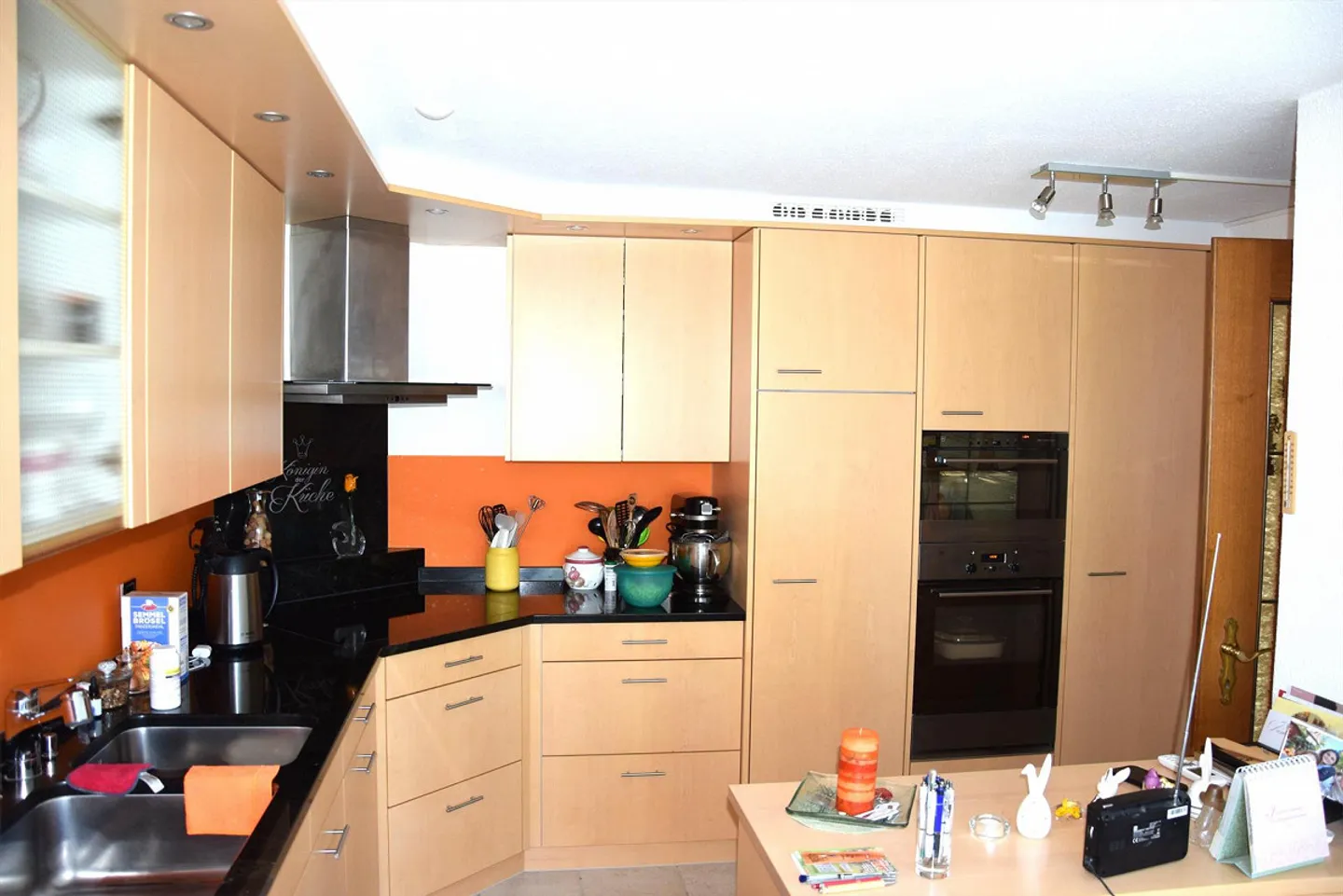 Detached single-family house with winter garden and two garages - Photo 7 of 15