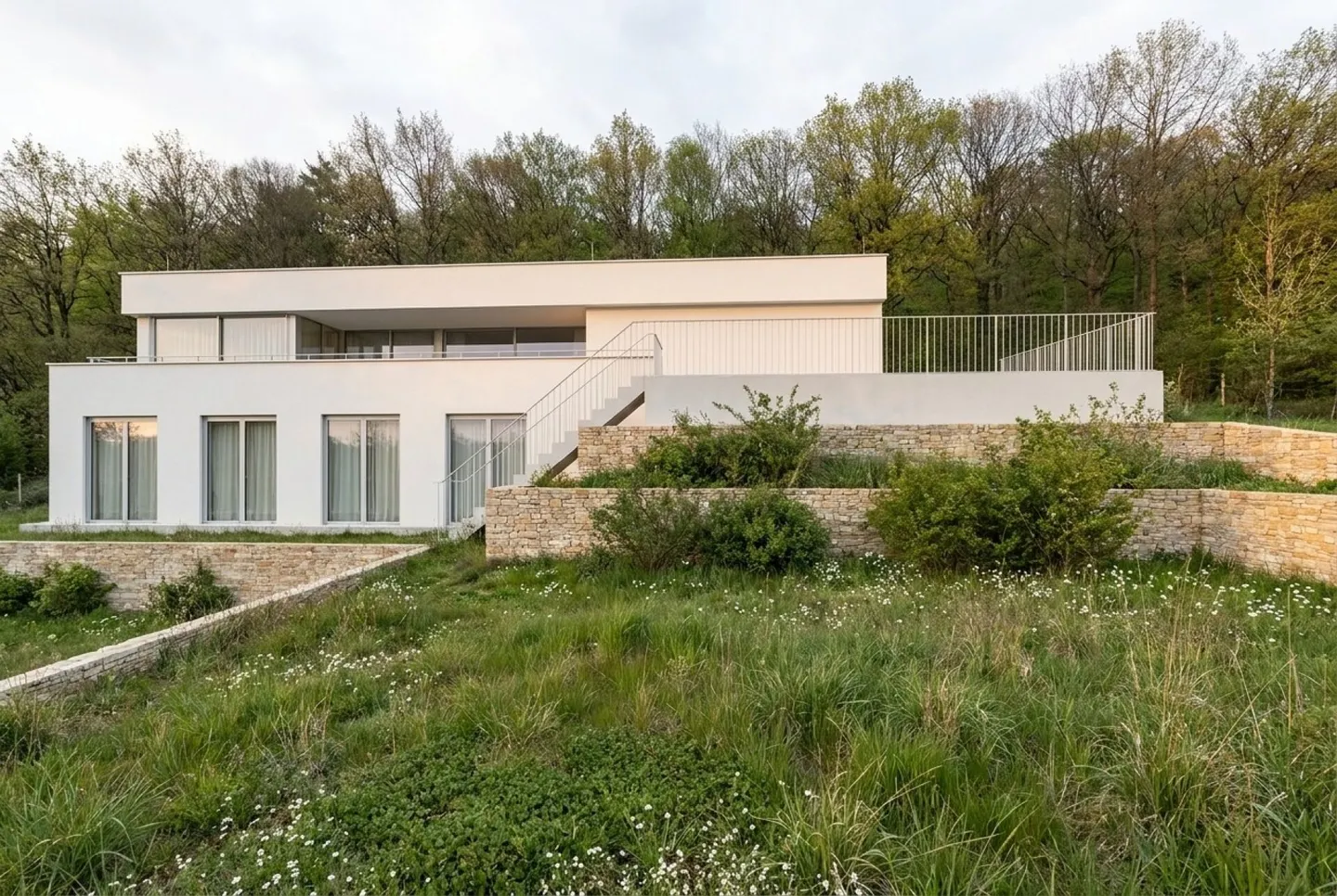 Nuova costruzione di una casa unifamiliare indipendente di 6,5 stanze in una zona residenziale ambita - Foto 6 di 11
