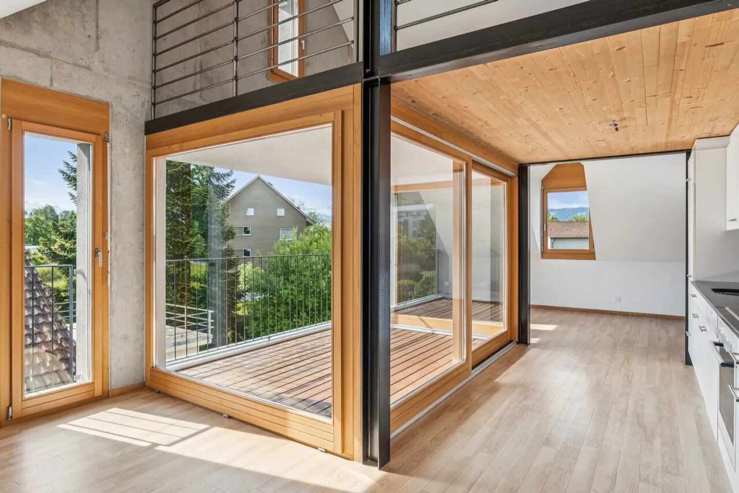 Modern penthouse loft with gallery and loggia - Photo 4 of 6