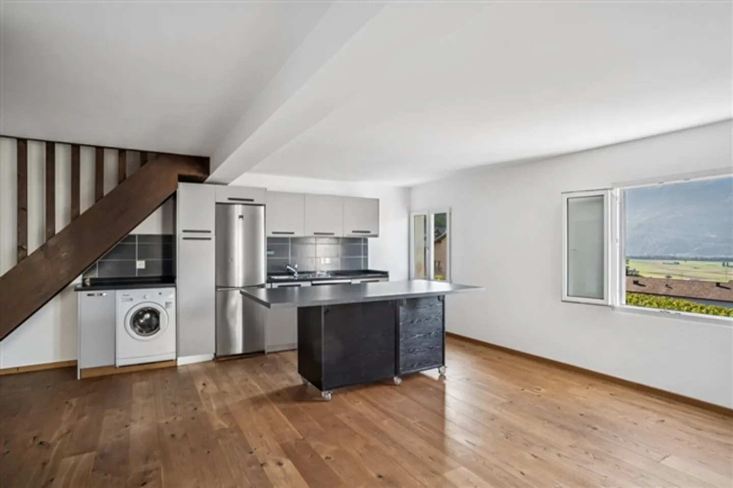 Bellissimo appartamento di 3,5 stanze + ufficio - Foto 3 di 20