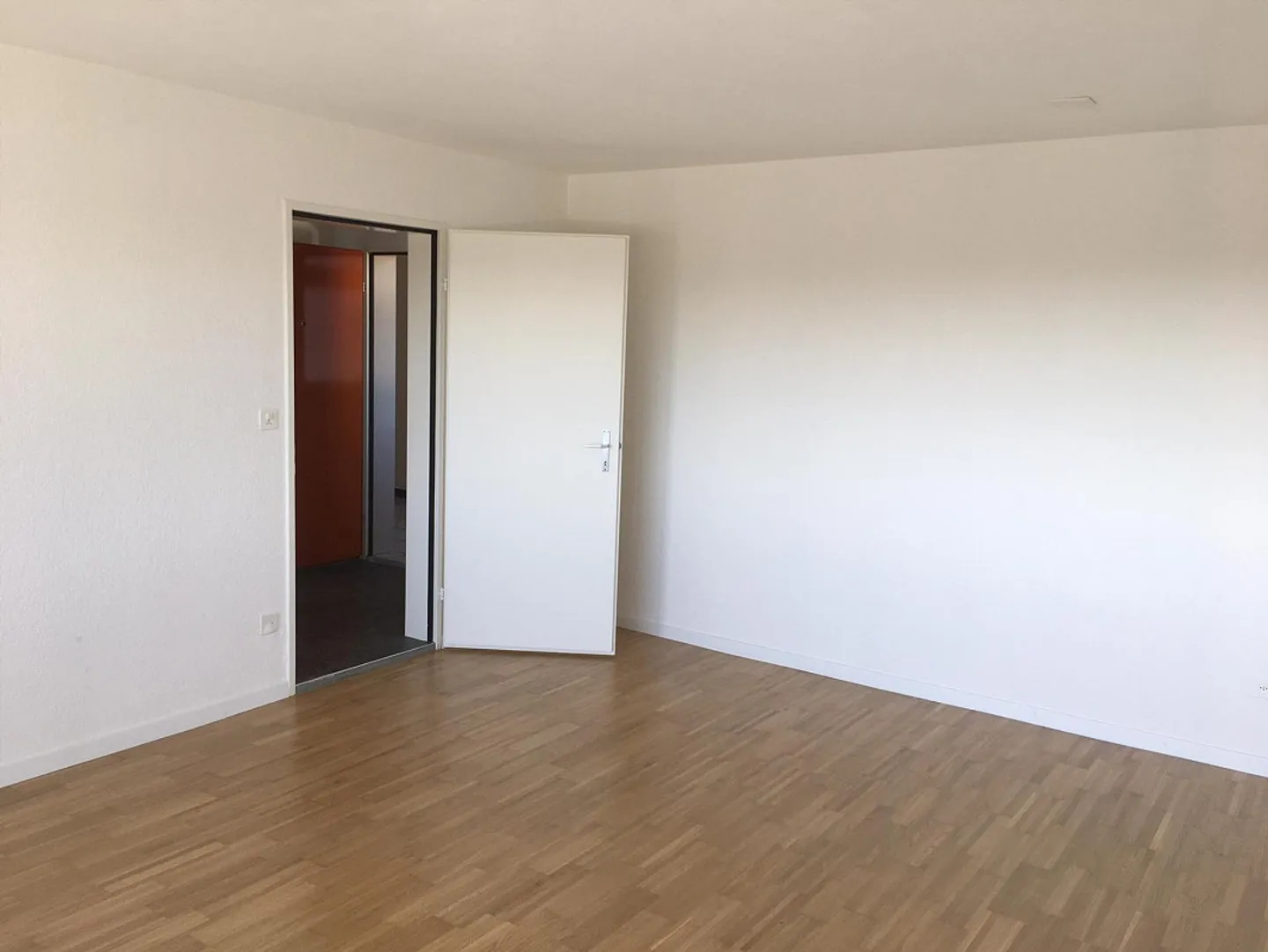 2-room apartment - Photo 2 of 6