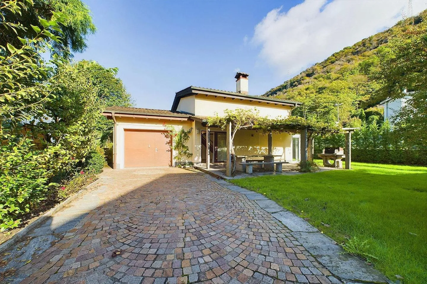 Villa 5 camere - Foto 4 di 13
