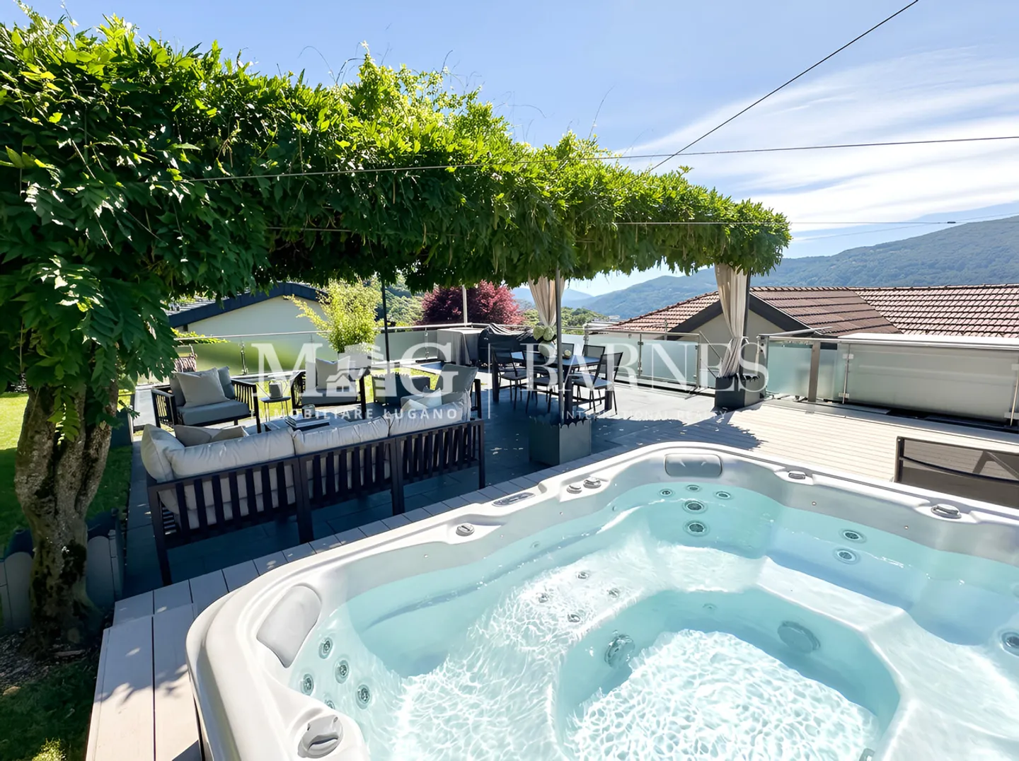 Villa élégante dans la magie de la colline de Comano - Photo 8 sur 15
