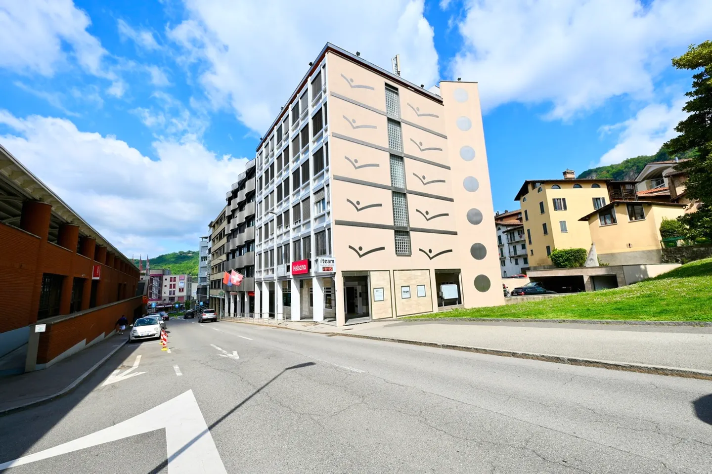 Spazio Ufficio Centrale a Mendrisio - Foto 1 di 2