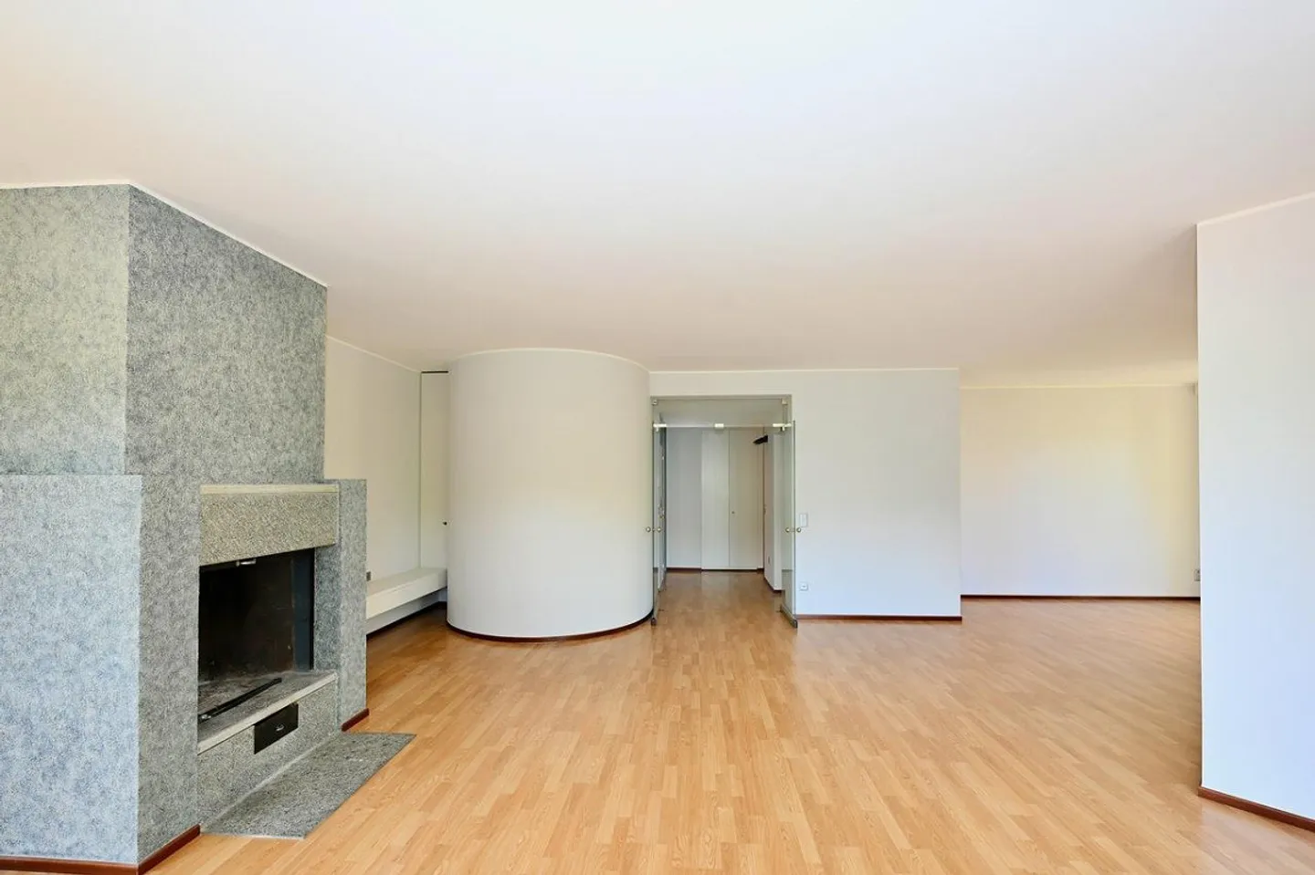 Apartment with Breathtaking Lake View for Sale in Bissone - Photo 12 of 21