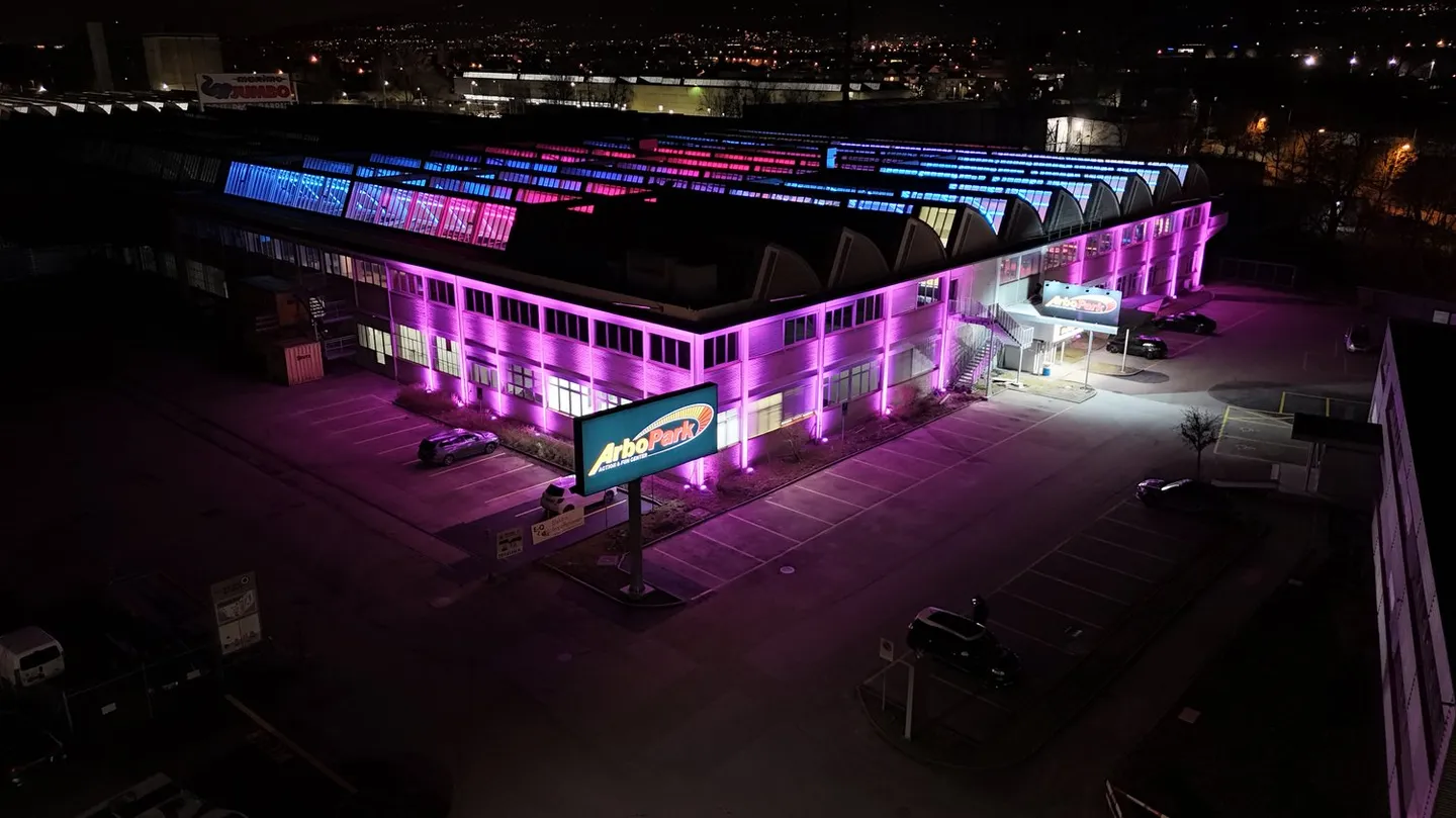 Circa 1.300 m2 di spazio vendita e eventi per uso ricreativo - Foto 1 di 3