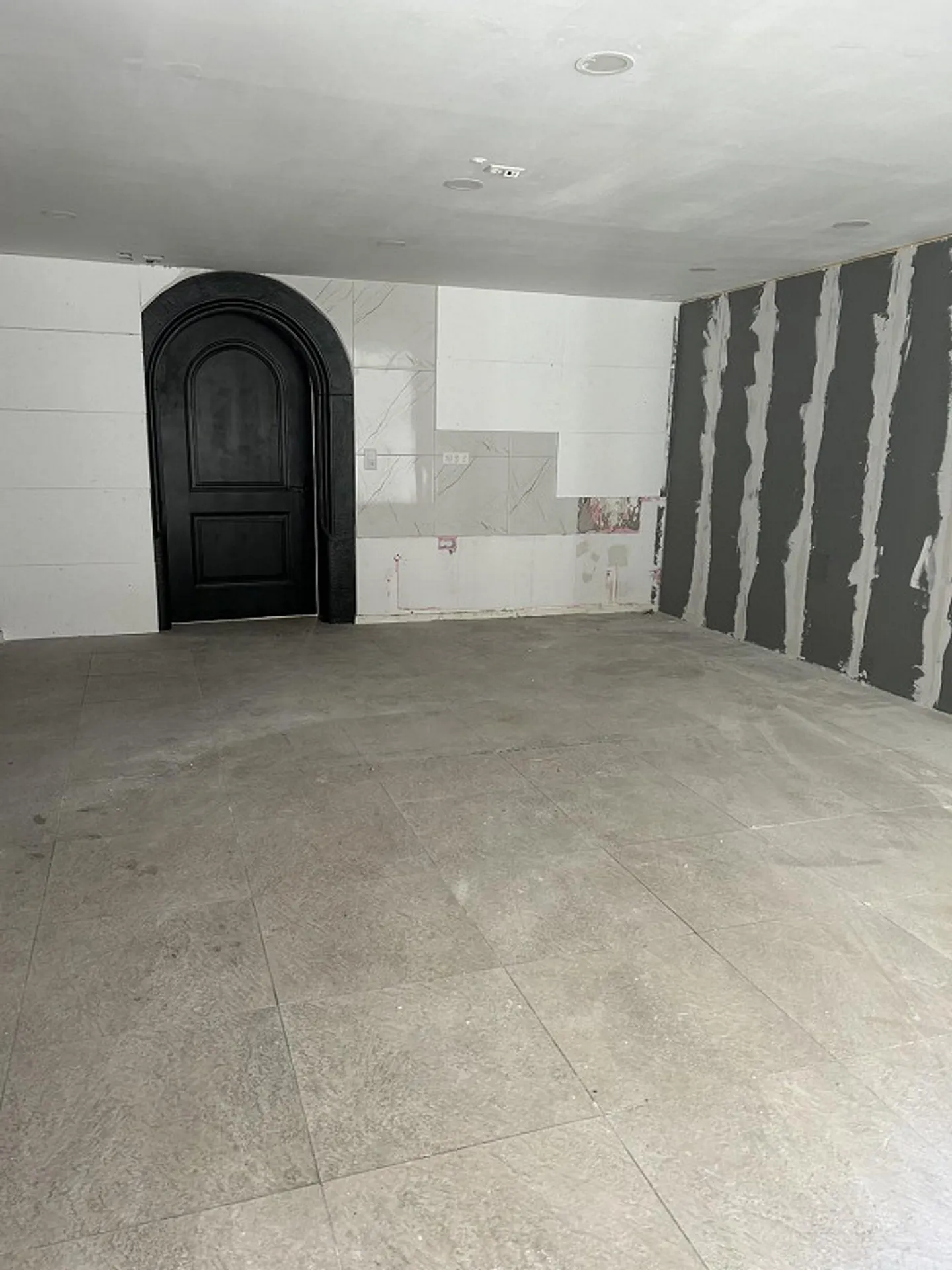 Commercial Space - Photo 2 of 7