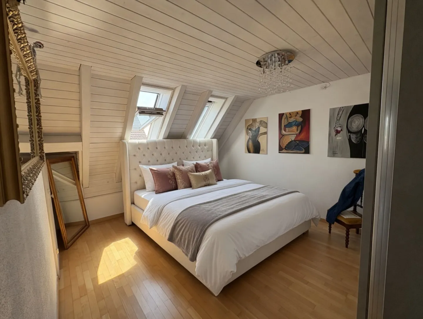 Appartement de luxe sur trois niveaux avec beaucoup de lumière - Photo 4 sur 13
