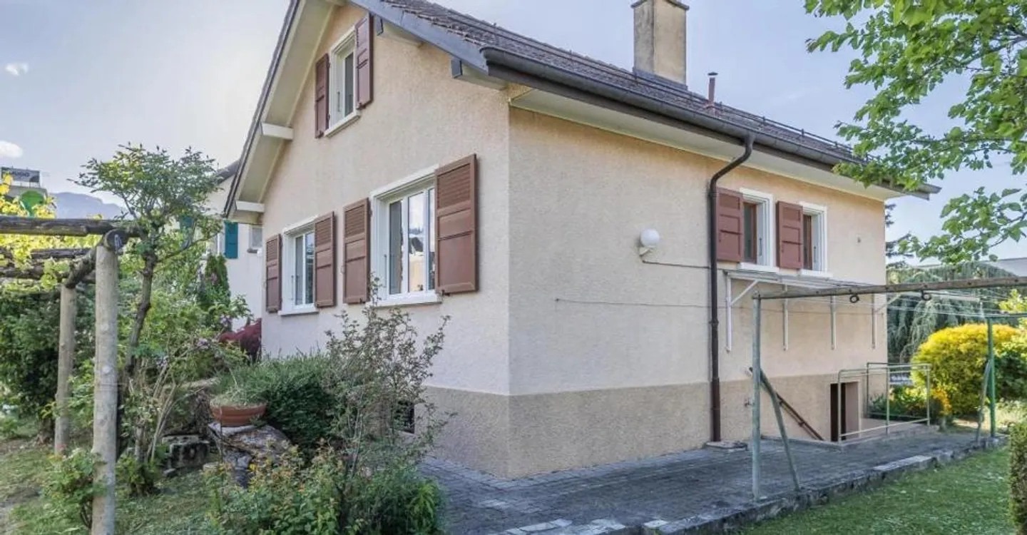 Charmantes Haus in Aigle - Foto 1 von 13
