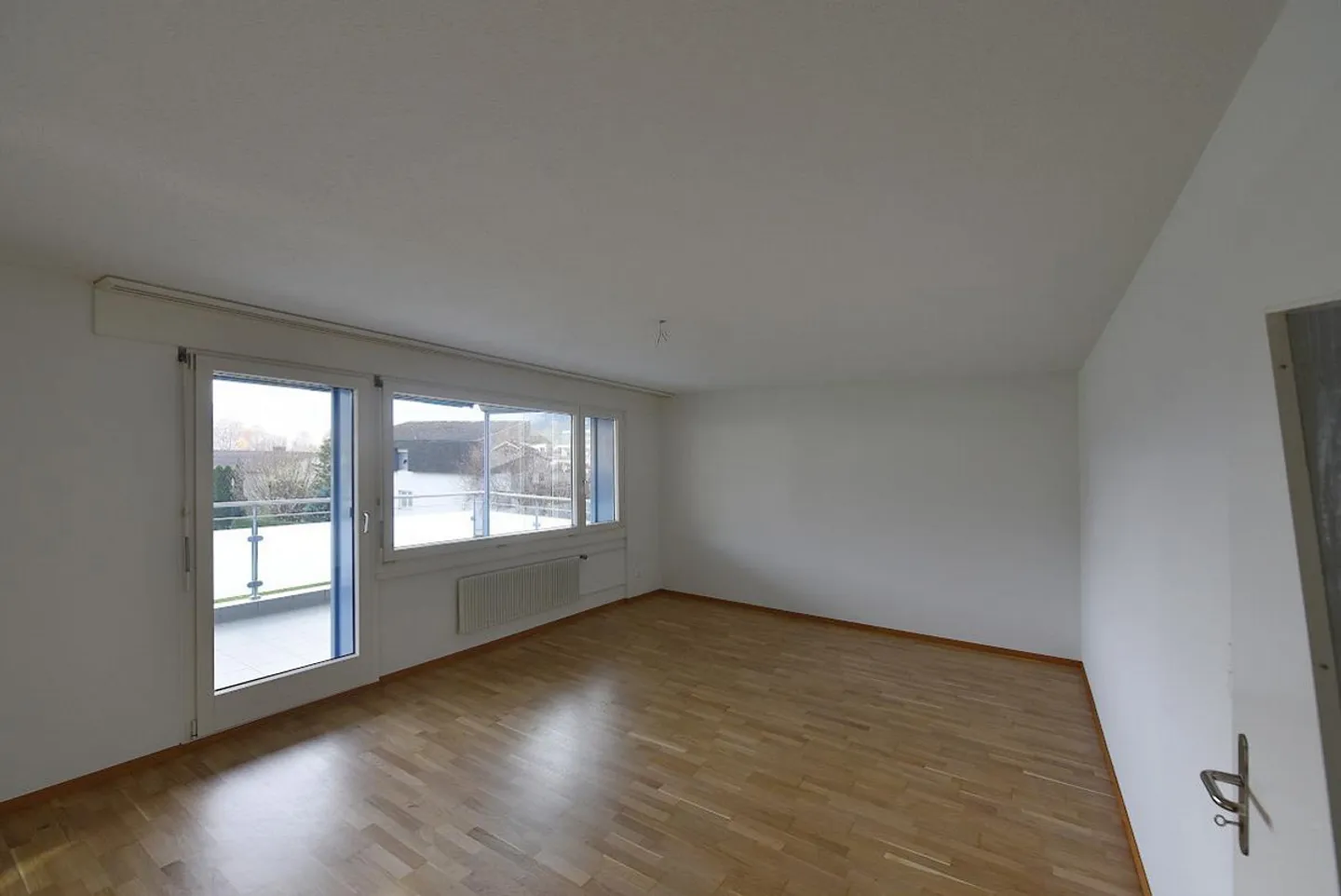 Appartement 3.5 pièces avec 2 balcons - Photo 2 sur 8