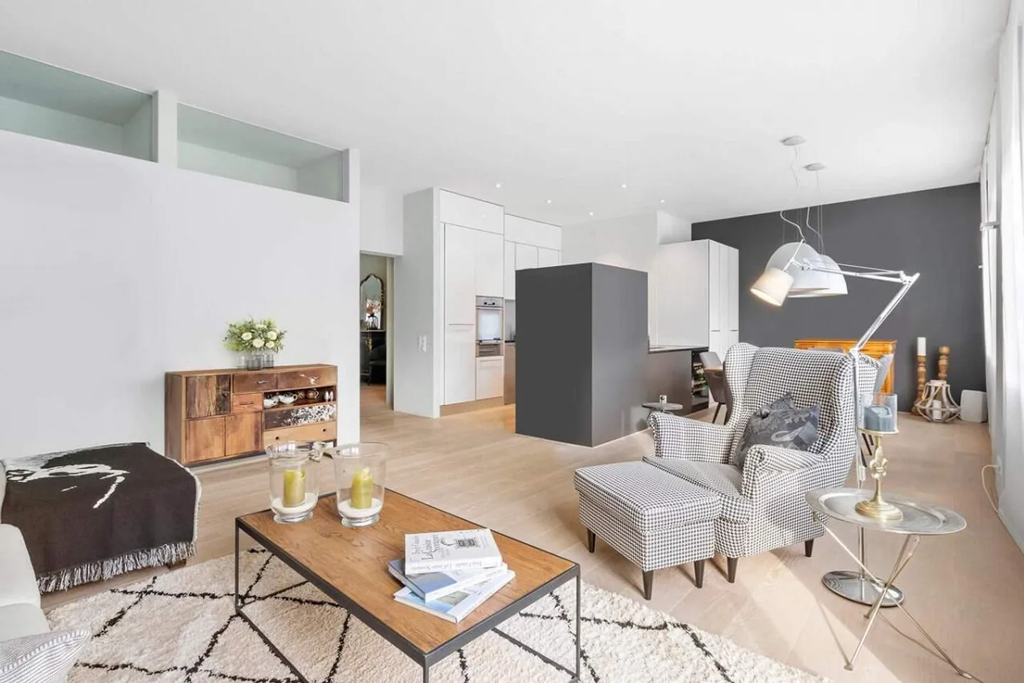 Celeste | ZH - Photo 1 of 3