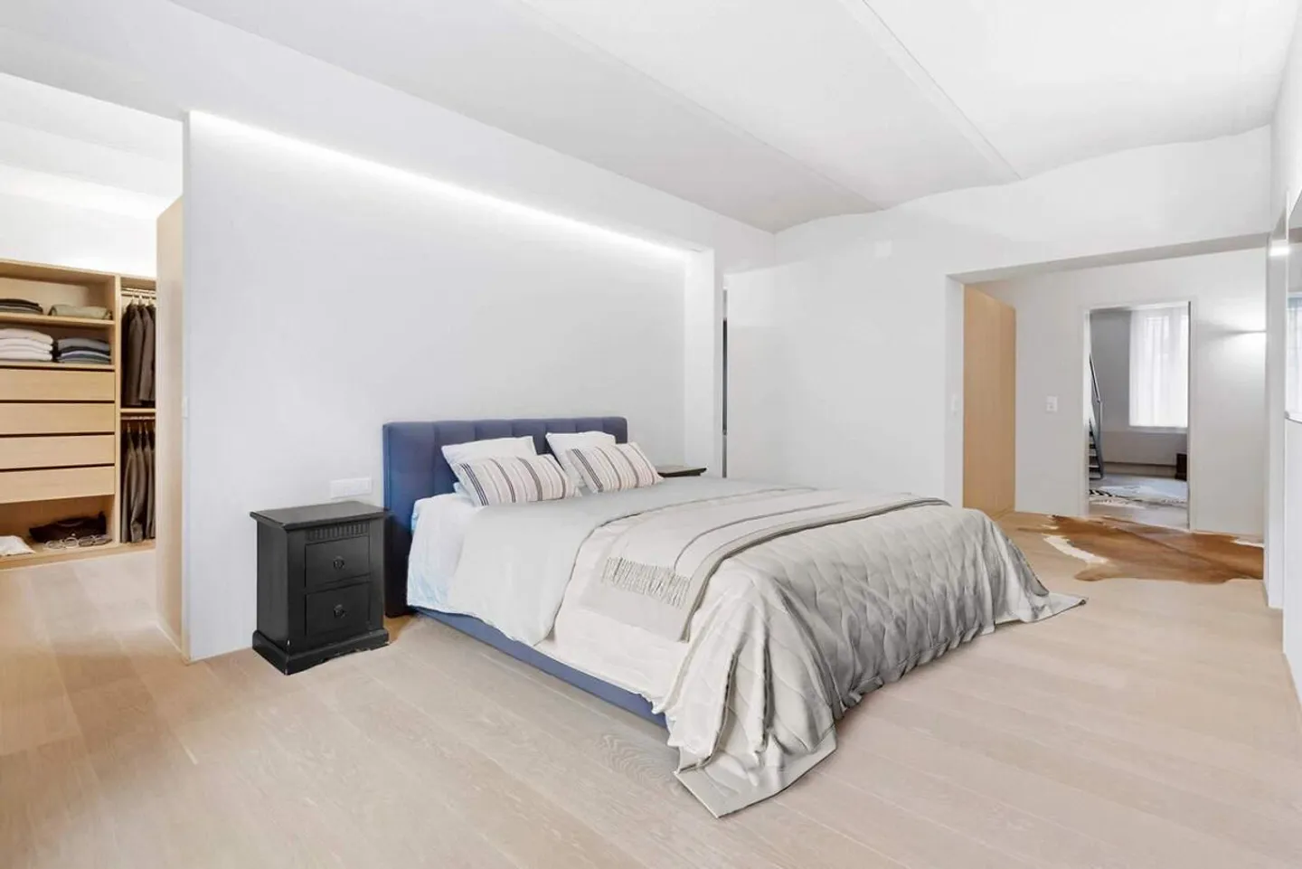 Celeste | ZH - Photo 2 of 3