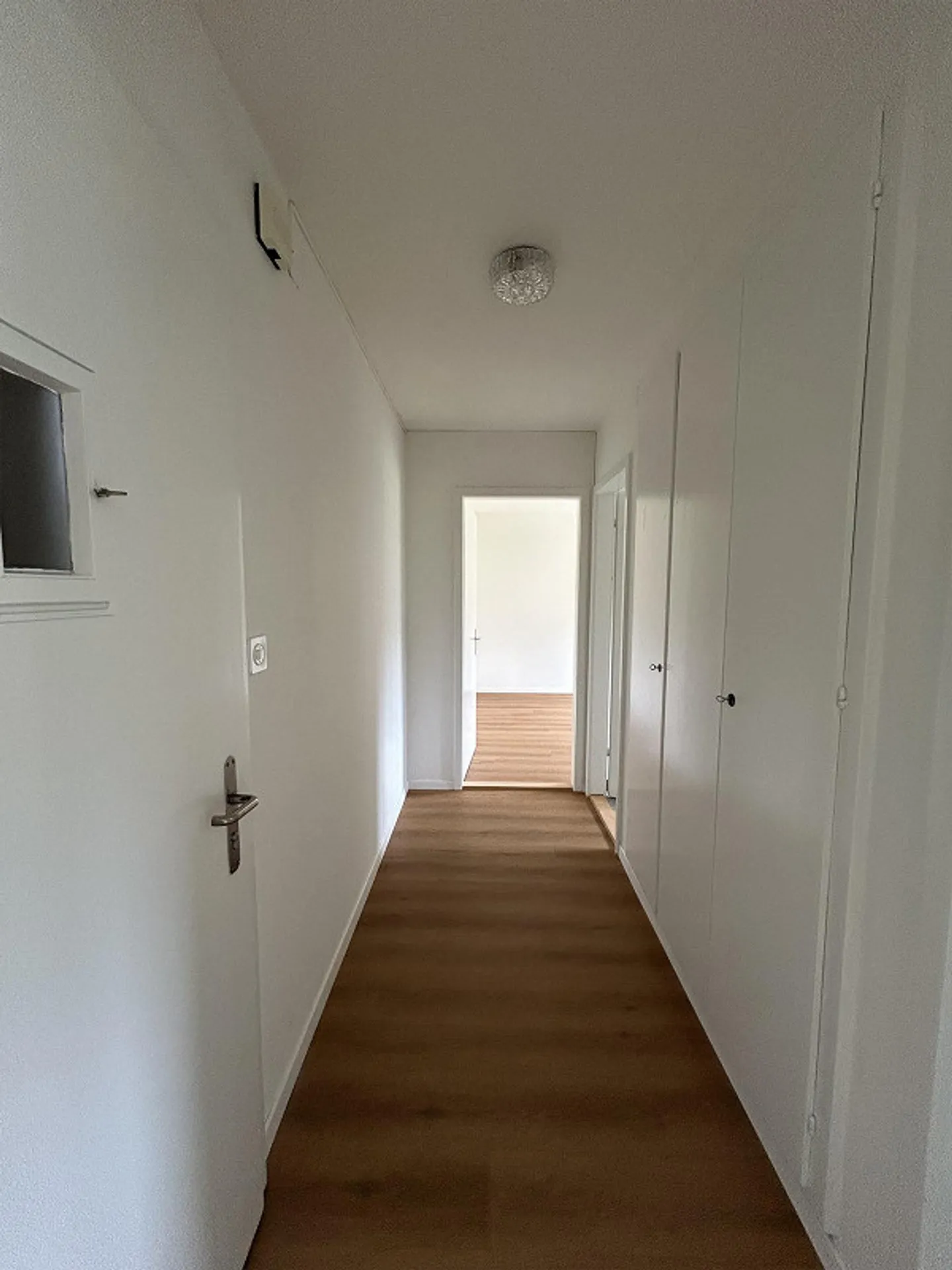 Appartamento 2 locali in una posizione tranquilla e soleggiata - Foto 4 di 8