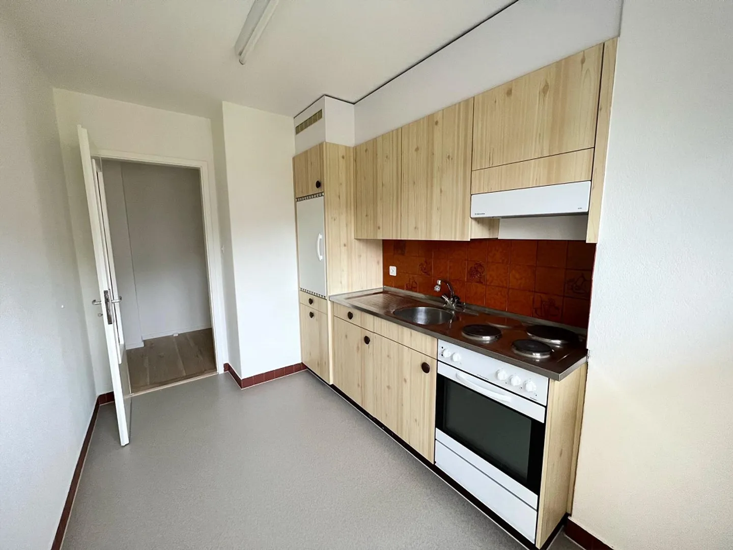 Appartamento 2 locali in una posizione tranquilla e soleggiata - Foto 6 di 8