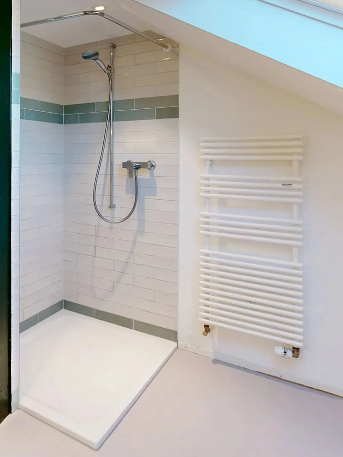 Renoviertes 3.5-Zimmer-Doppeleinfamilienhaus mit viel Charme - Photo 7 sur 15