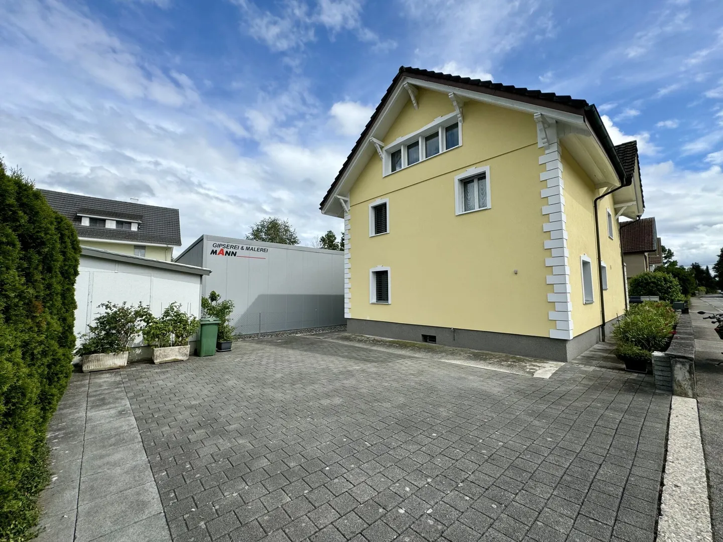Ideal two-family house in Derendingen - Photo 4 of 14